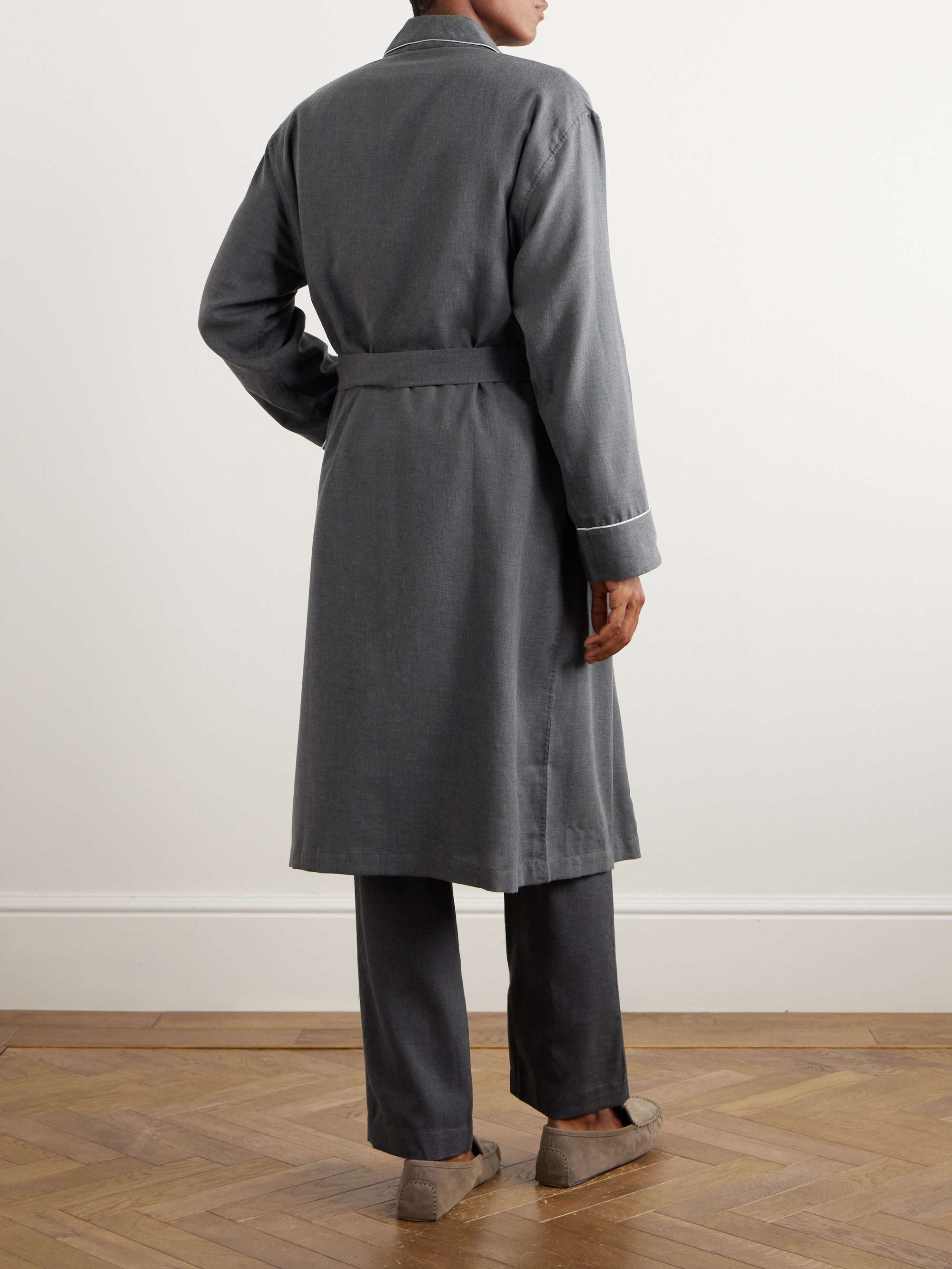 THOM SWEENEY