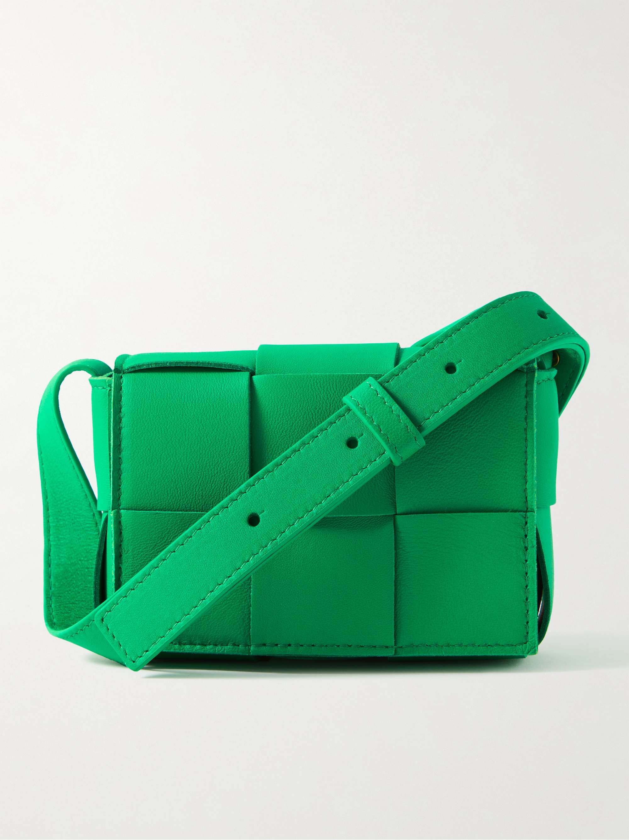 Bottega Veneta Mens Messenger Bag In Green