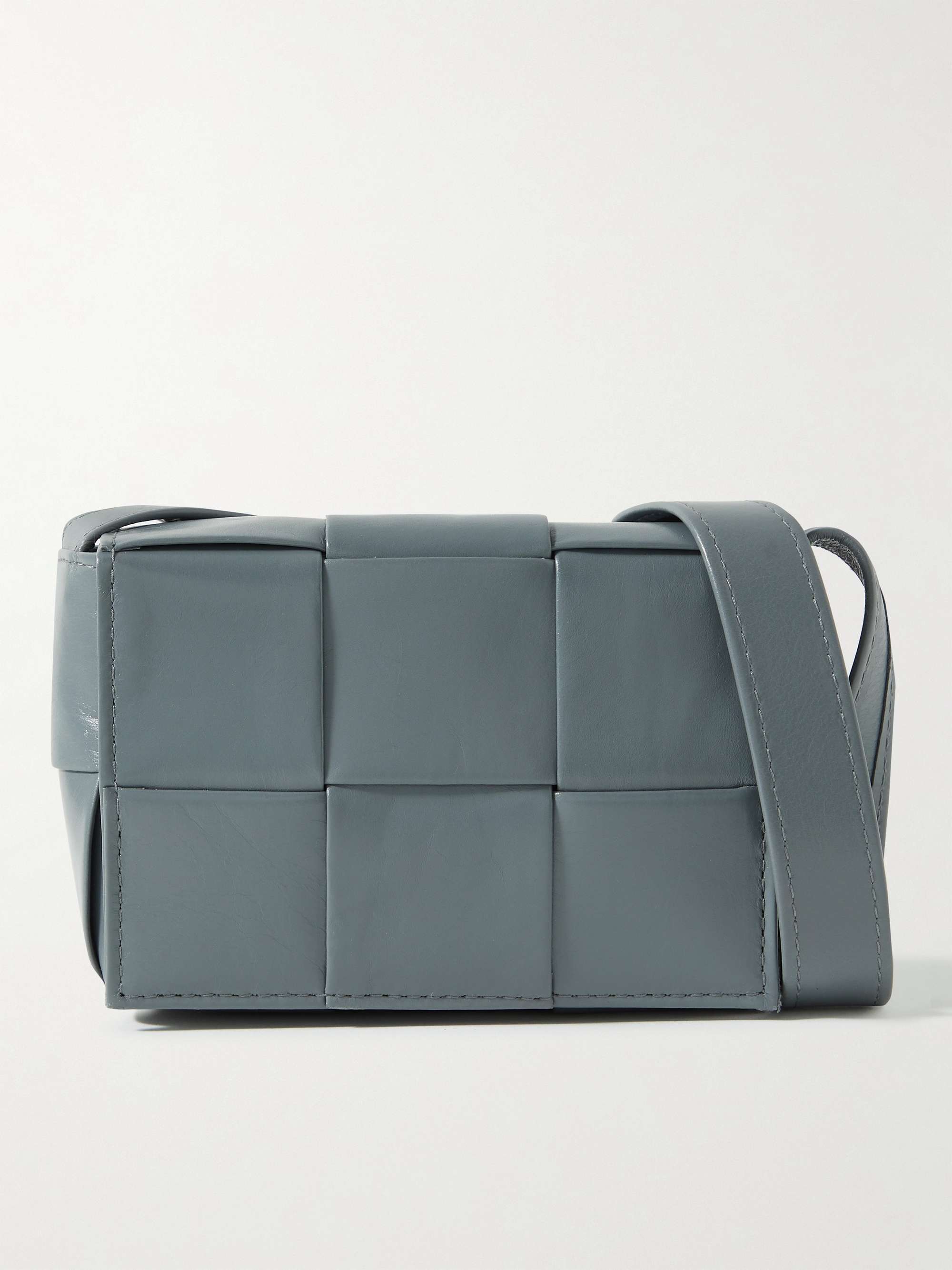 Bottega Veneta - Men - Cassette Mini Intrecciato Leather Messenger Bag Gray