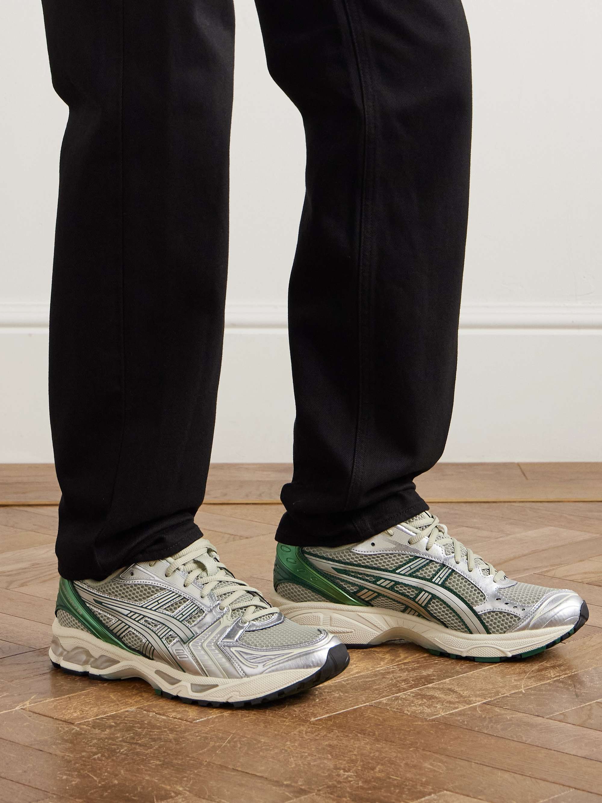 ASICS