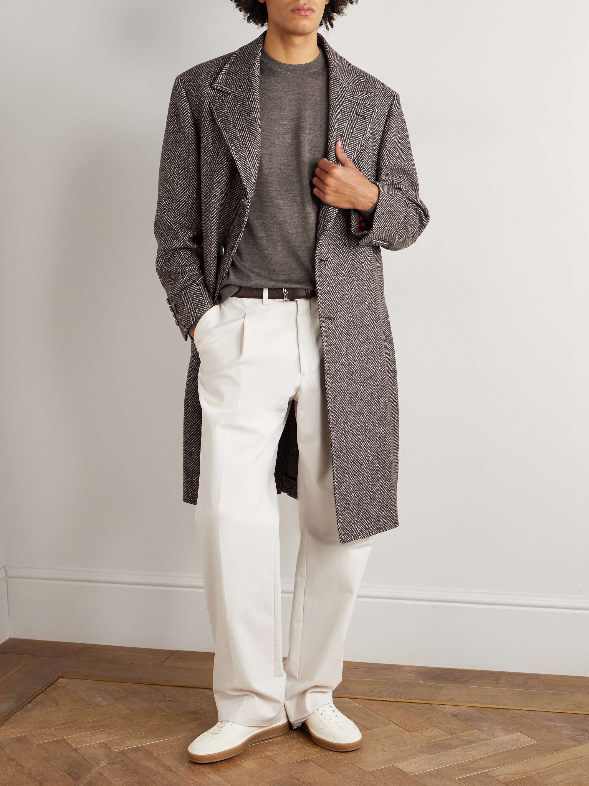 THOM SWEENEY