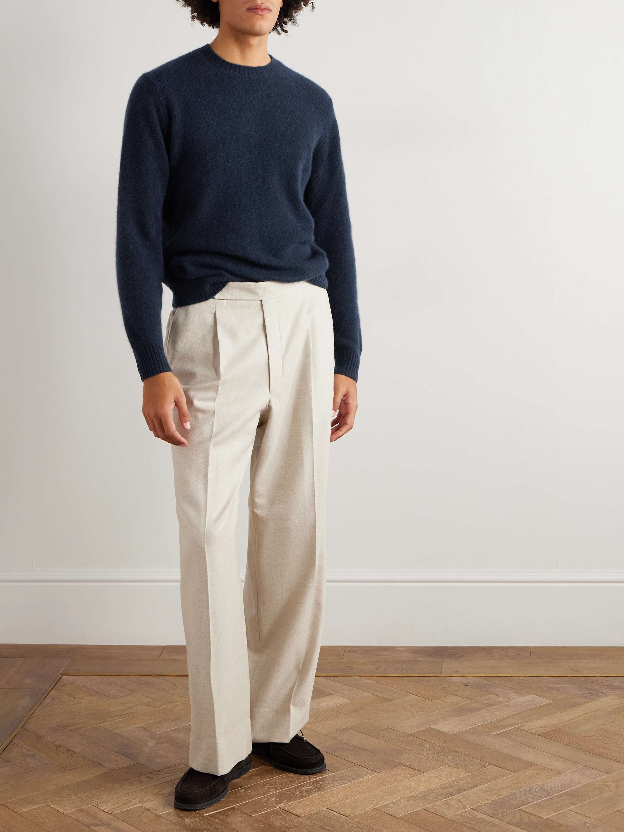 THOM SWEENEY