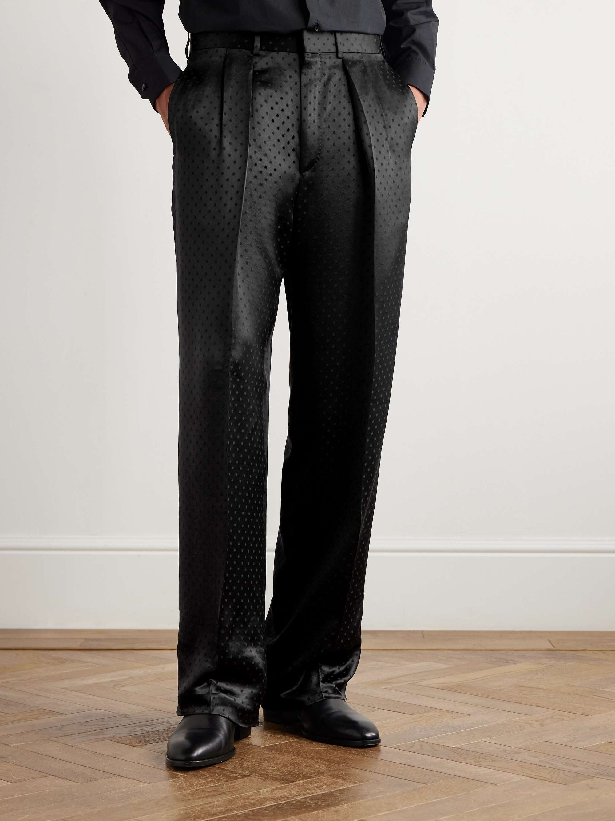 TOM FORD
