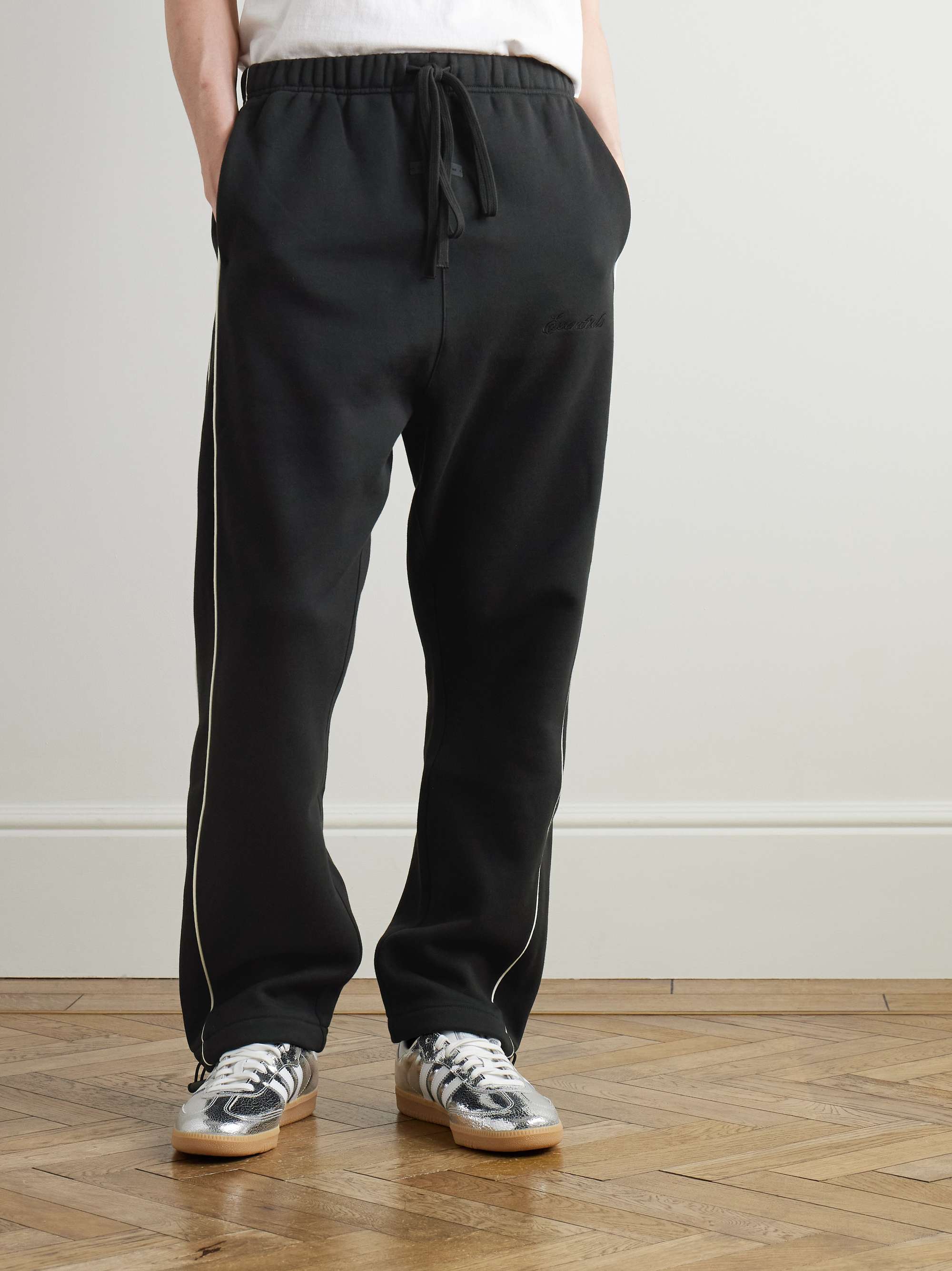 FEAR OF GOD ESSENTIALS