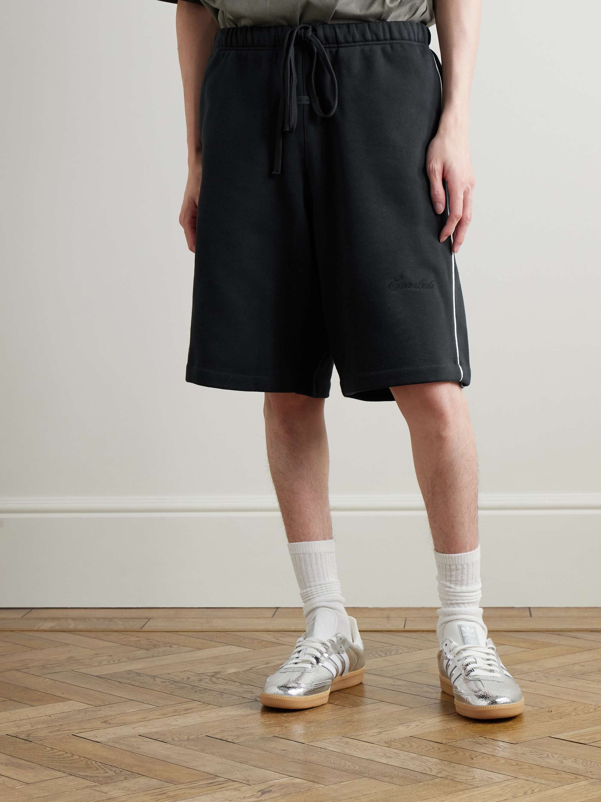 FEAR OF GOD ESSENTIALS