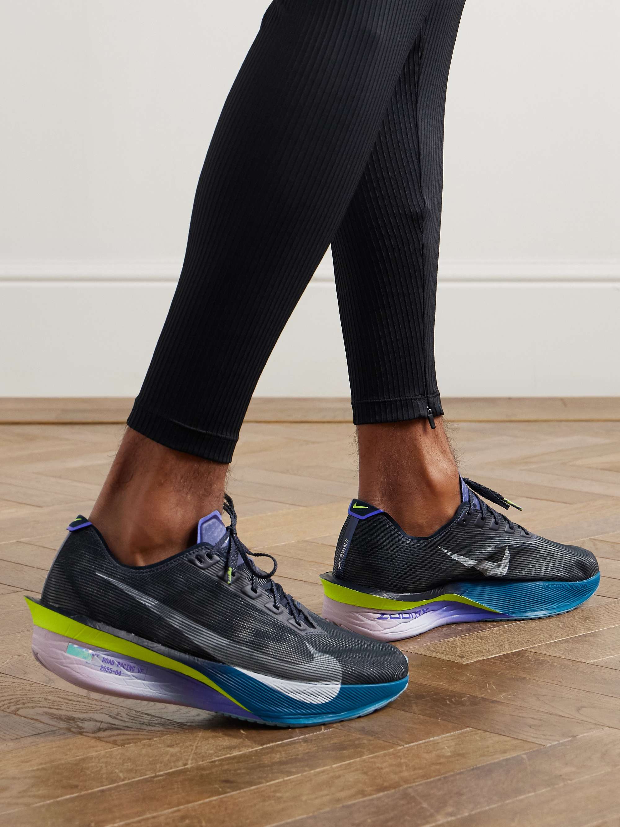 NIKE RUNNING