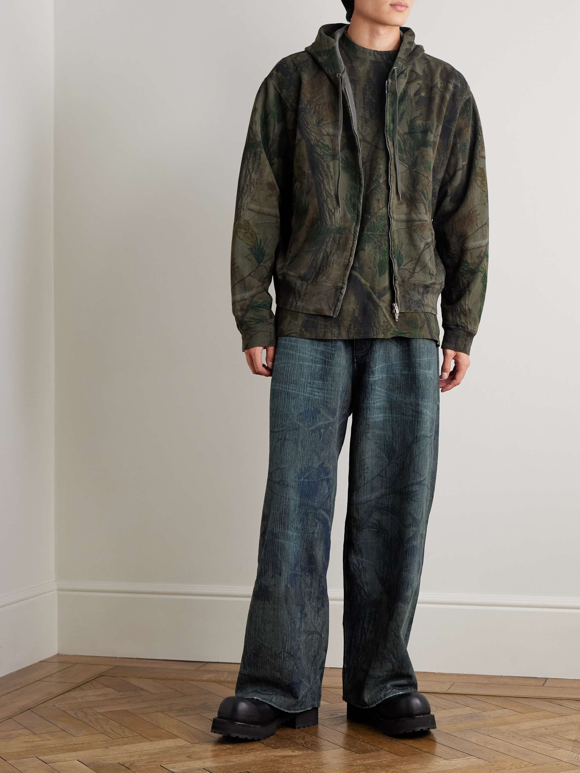 BALENCIAGA