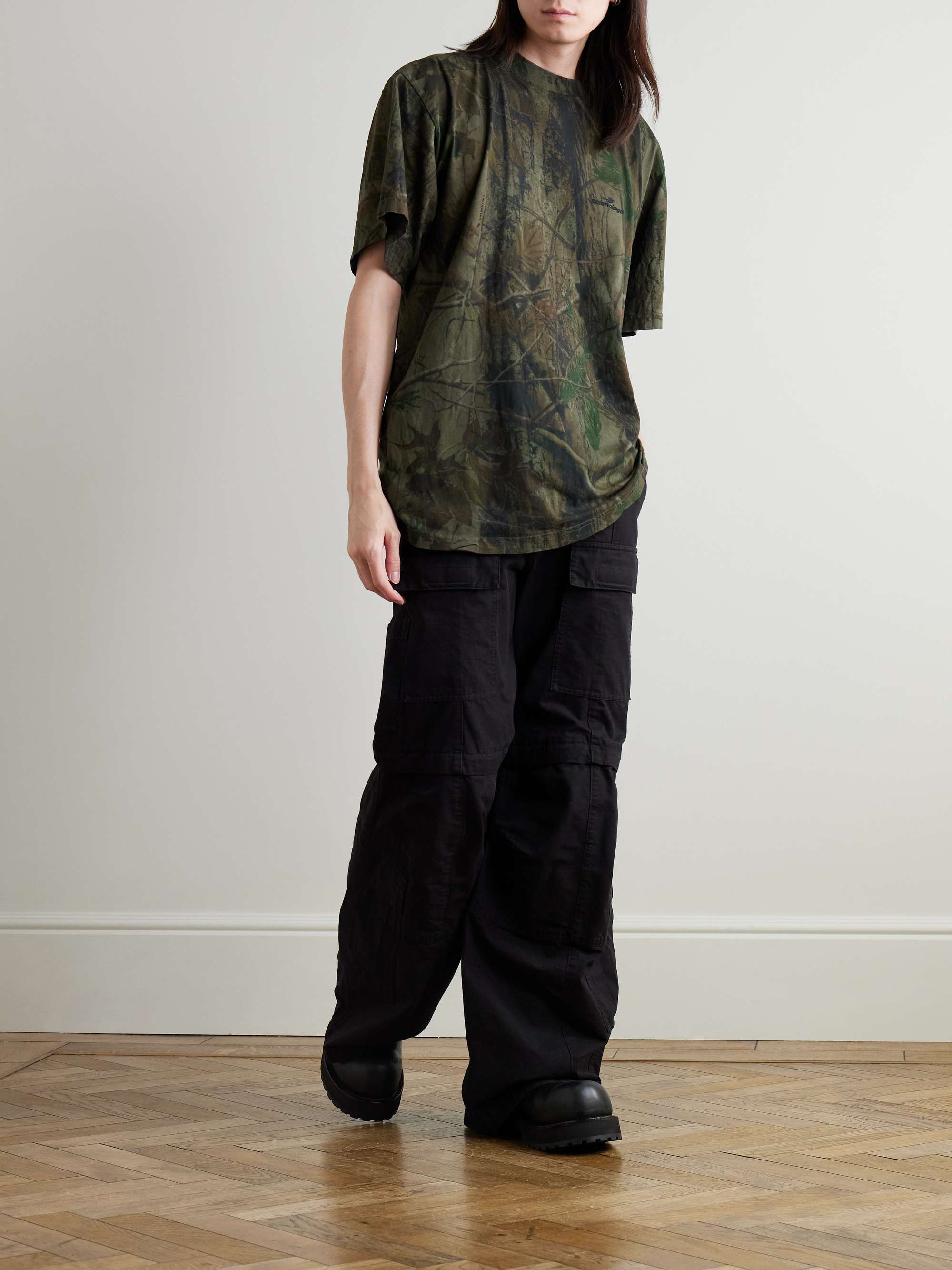 BALENCIAGA