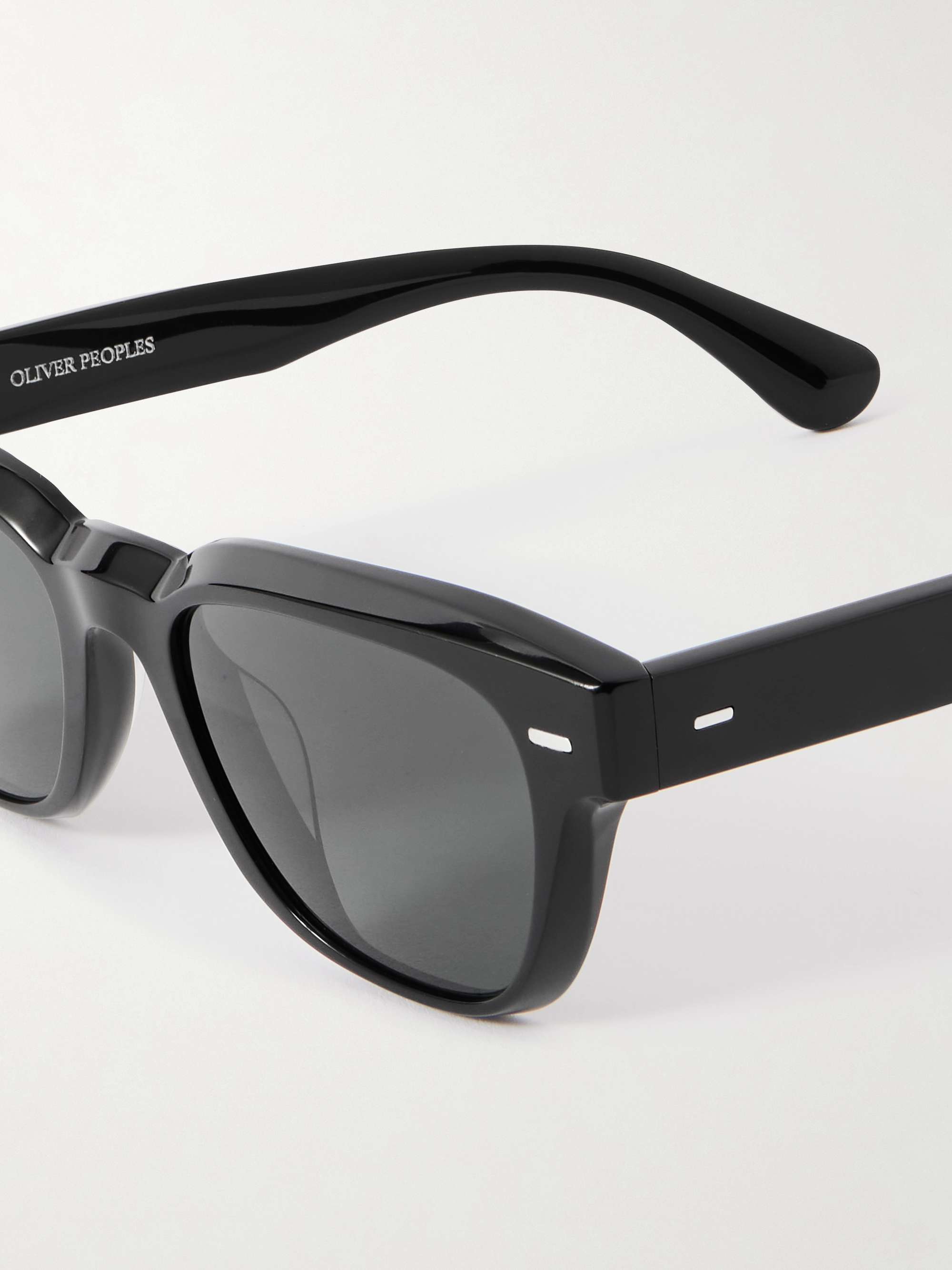 OLIVER PEOPLES