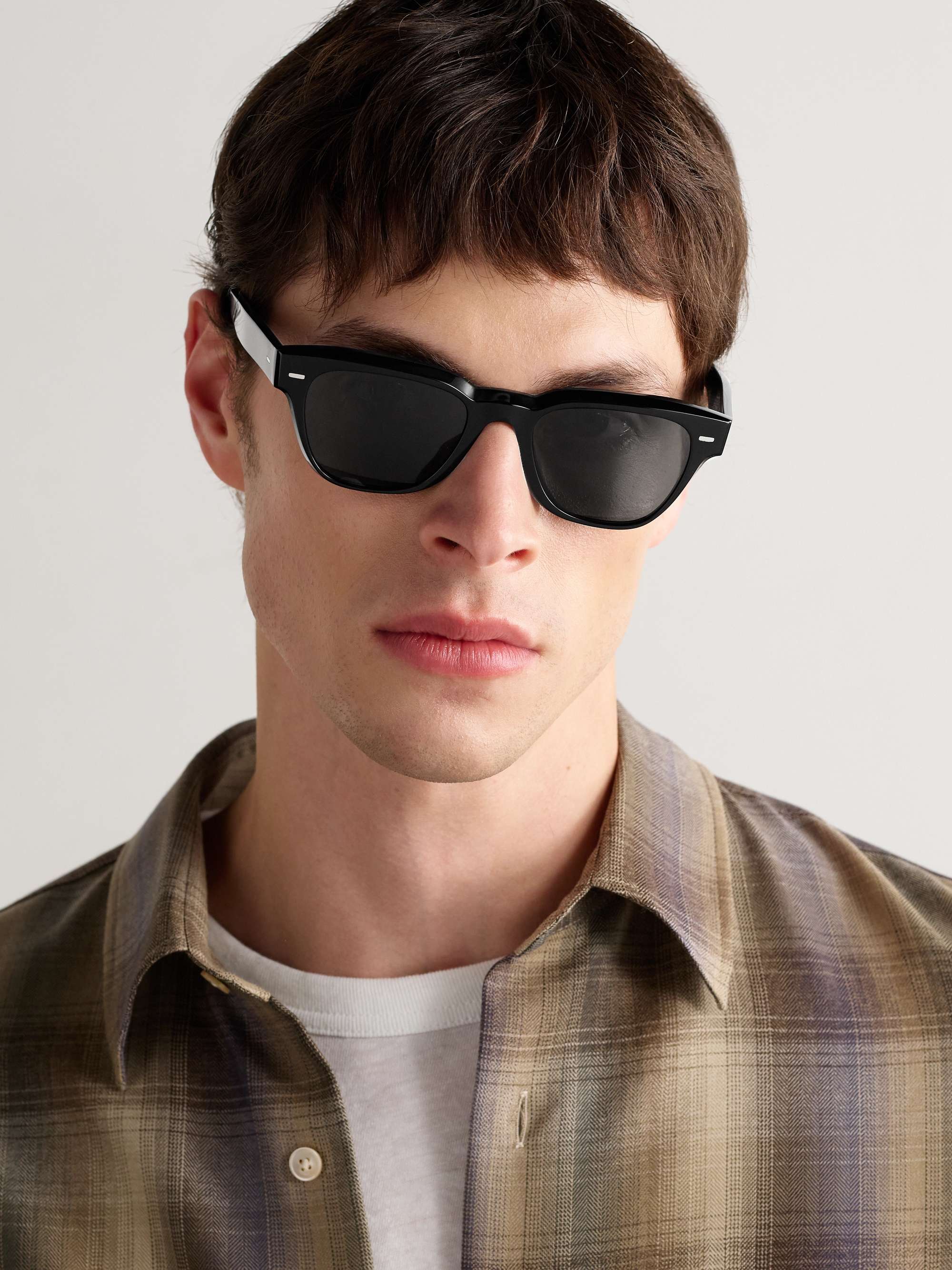 OLIVER PEOPLES