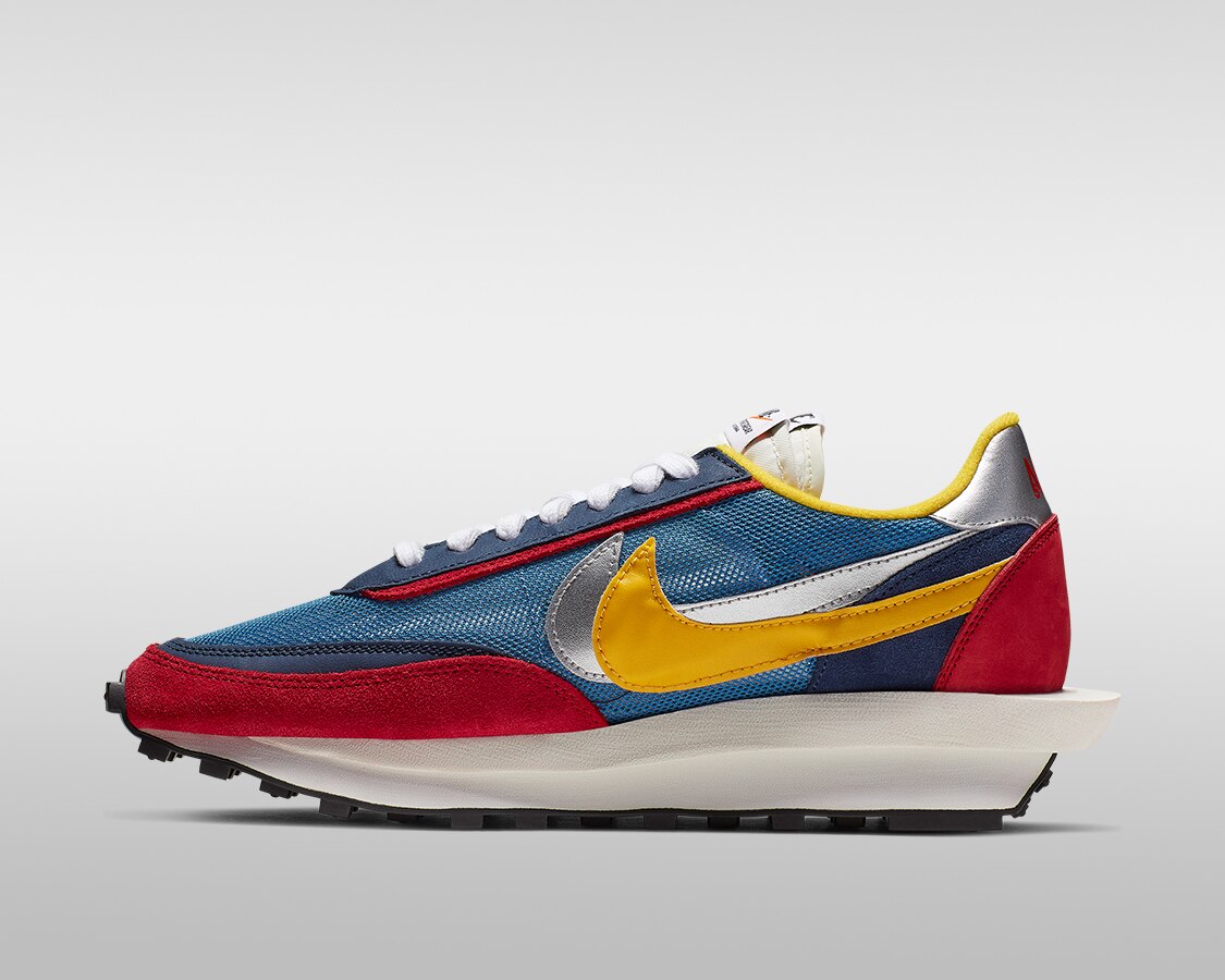 nike sacai vaporwaffle mr porter