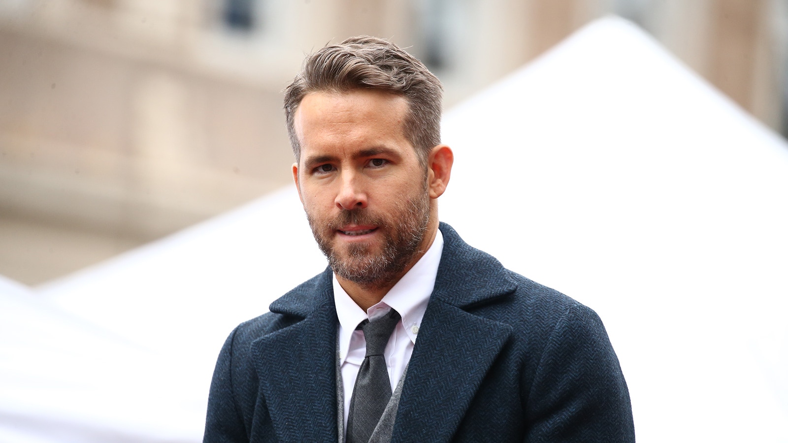 ryan reynolds haircut 2022