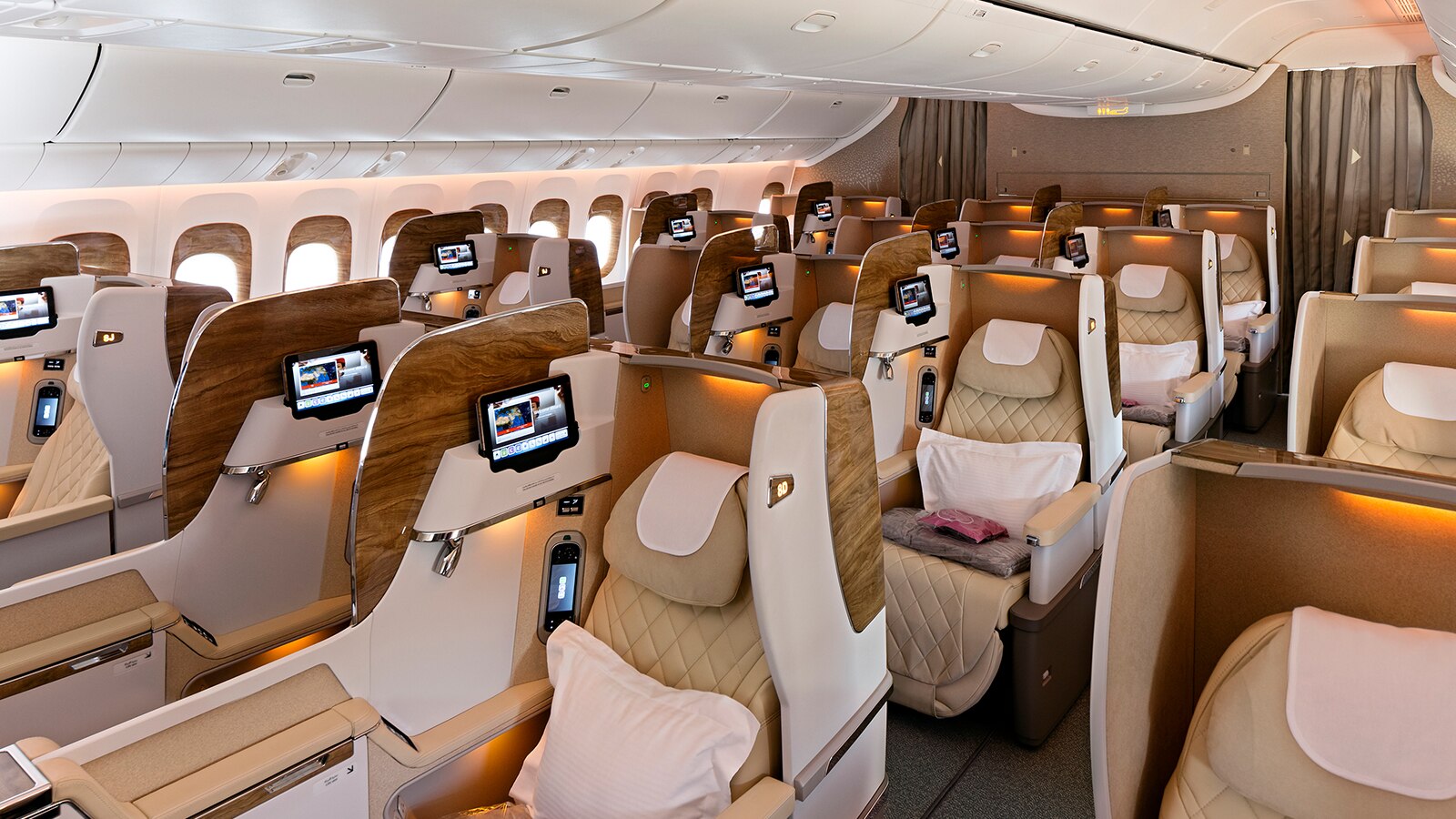 What Is Business Class Seating On Airplanes