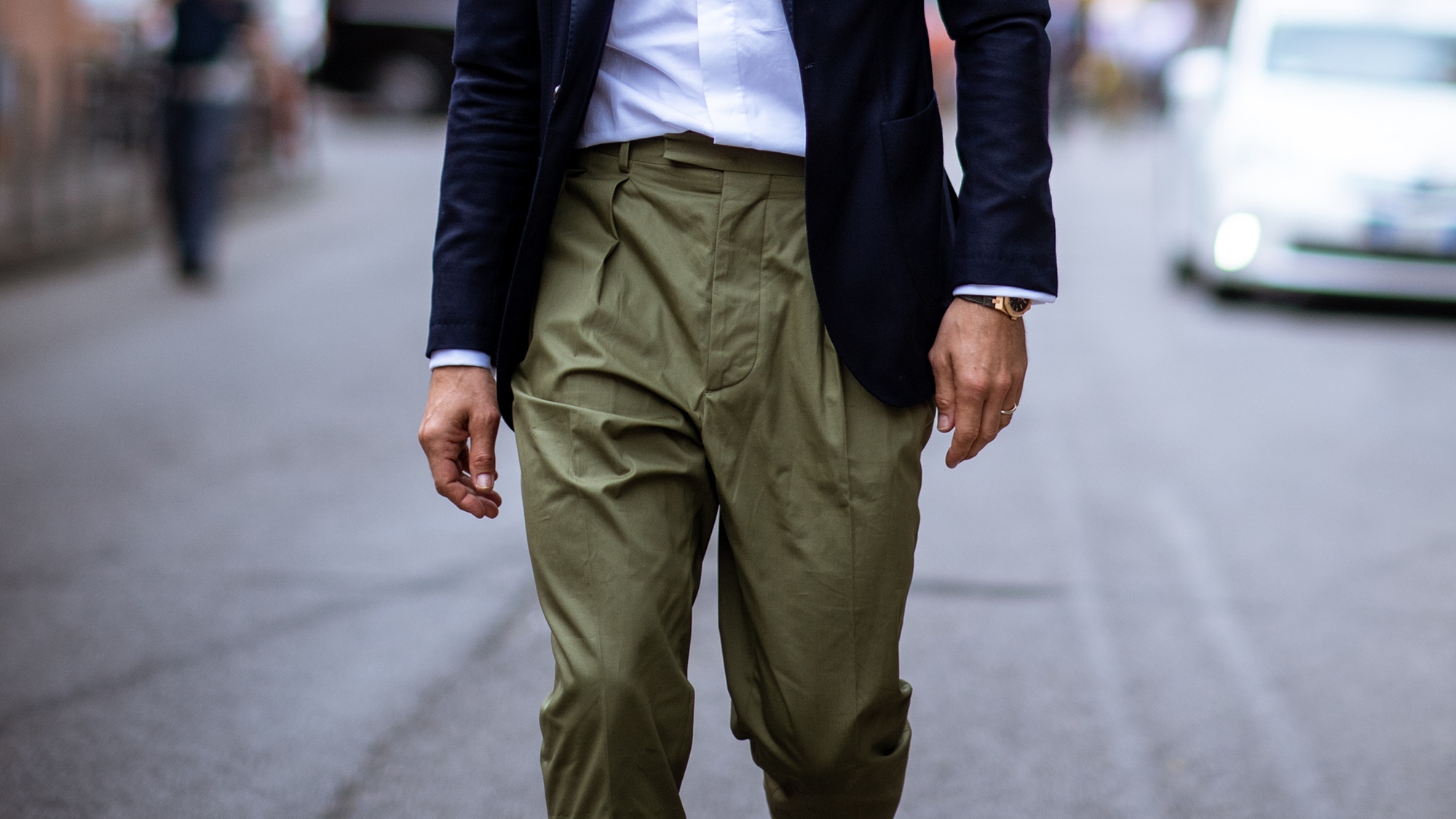 Khaki Pants for Men The Best Options  How to Wear Them