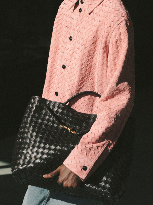 ★GUCCI★ウール＆シルク混 マフラー ジャカードロゴ入り GGジャカード シルクウール ショールホワイト | GUCCI公式
