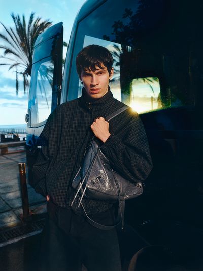 BALENCIAGA: DISCOVER THE NEW COLLECTION