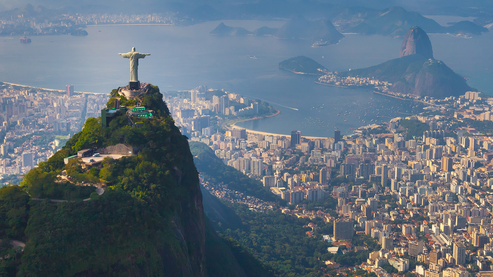 A Pilot’s Guide To The Best Plane Rides | The Journal | MR PORTER