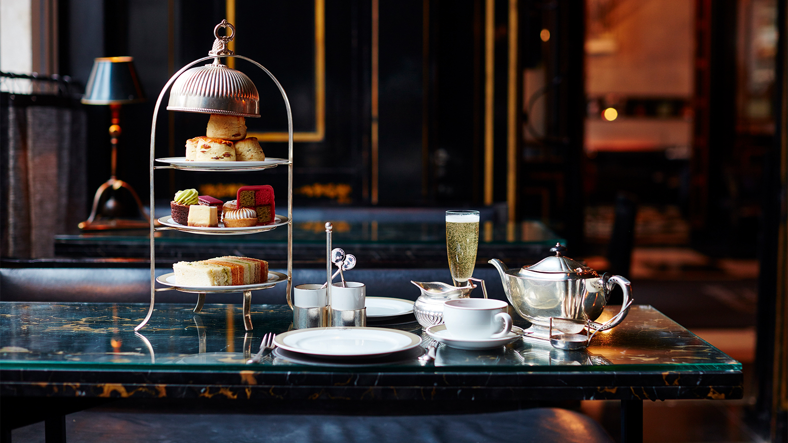 the wolseley dress code for ladies Long weekend in London with my girl! Visit to the Cotswold Oxford Tea at the Ritz Dinner at The Wolseley Les Miserables Dinner at The Shard Tea at Harrods Dinner at Jacuzzi