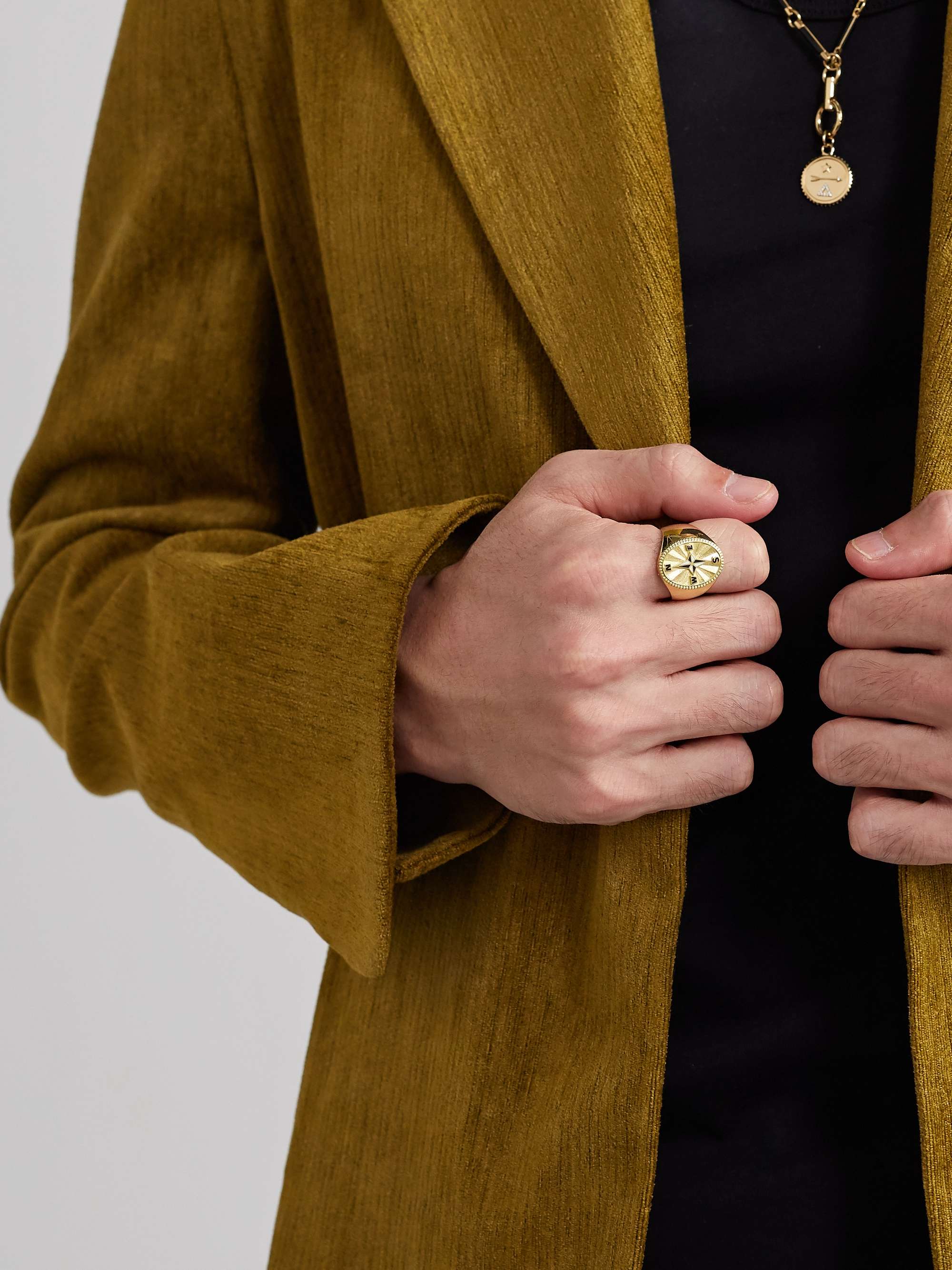 FOUNDRAE Course Correction 18-Karat Gold and Enamel Signet Ring