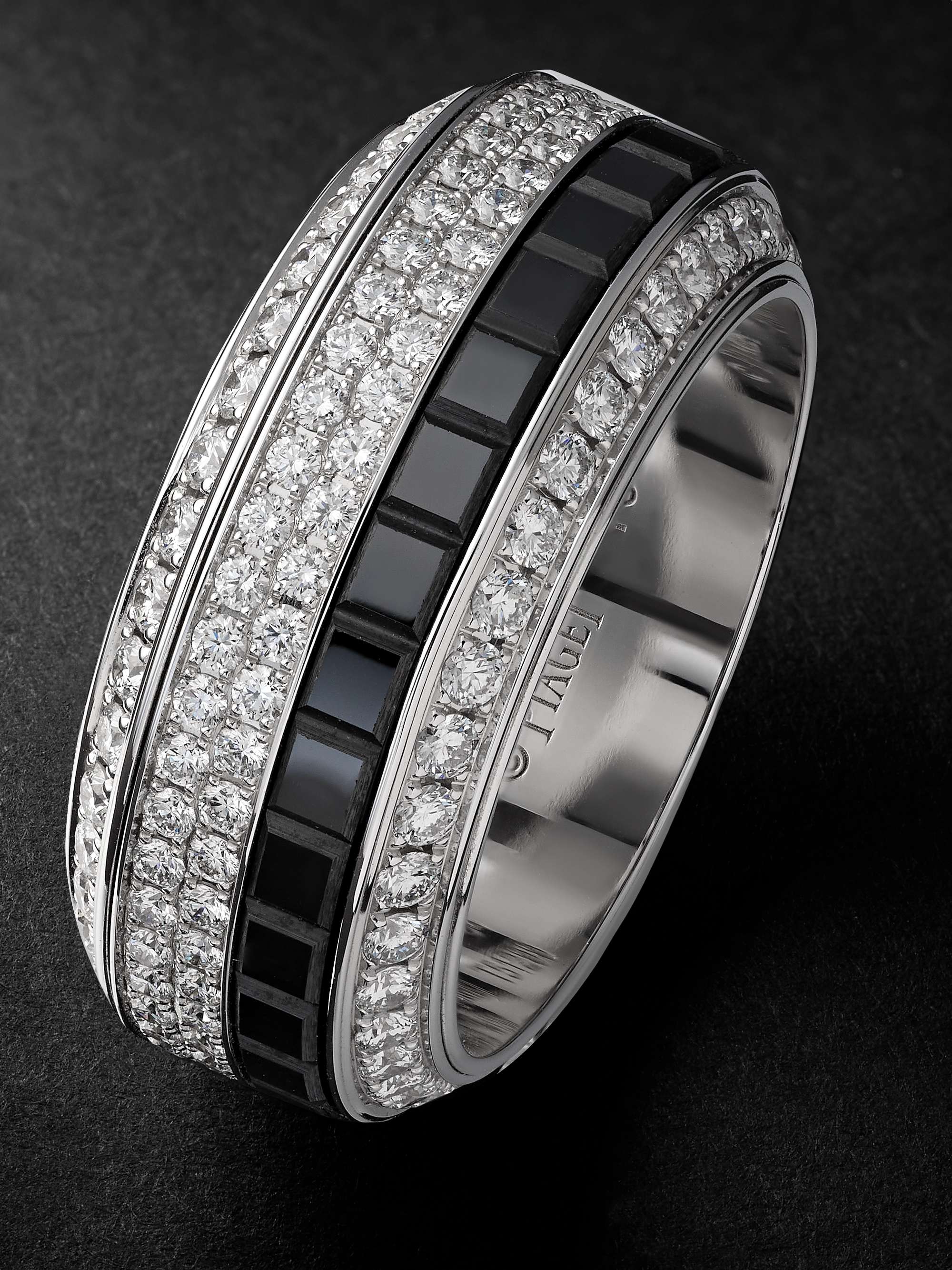 PIAGET Possession 18-Karat White Gold, Diamond and Ceramic Ring