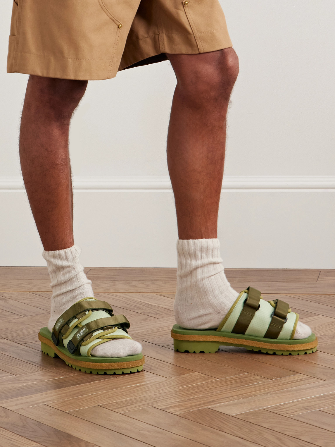 MONCLER GENIUS SUICOKE 2 MONCLER 1952 MOTO MOUNTAIN RIPSTOP AND RUBBER SLIDES