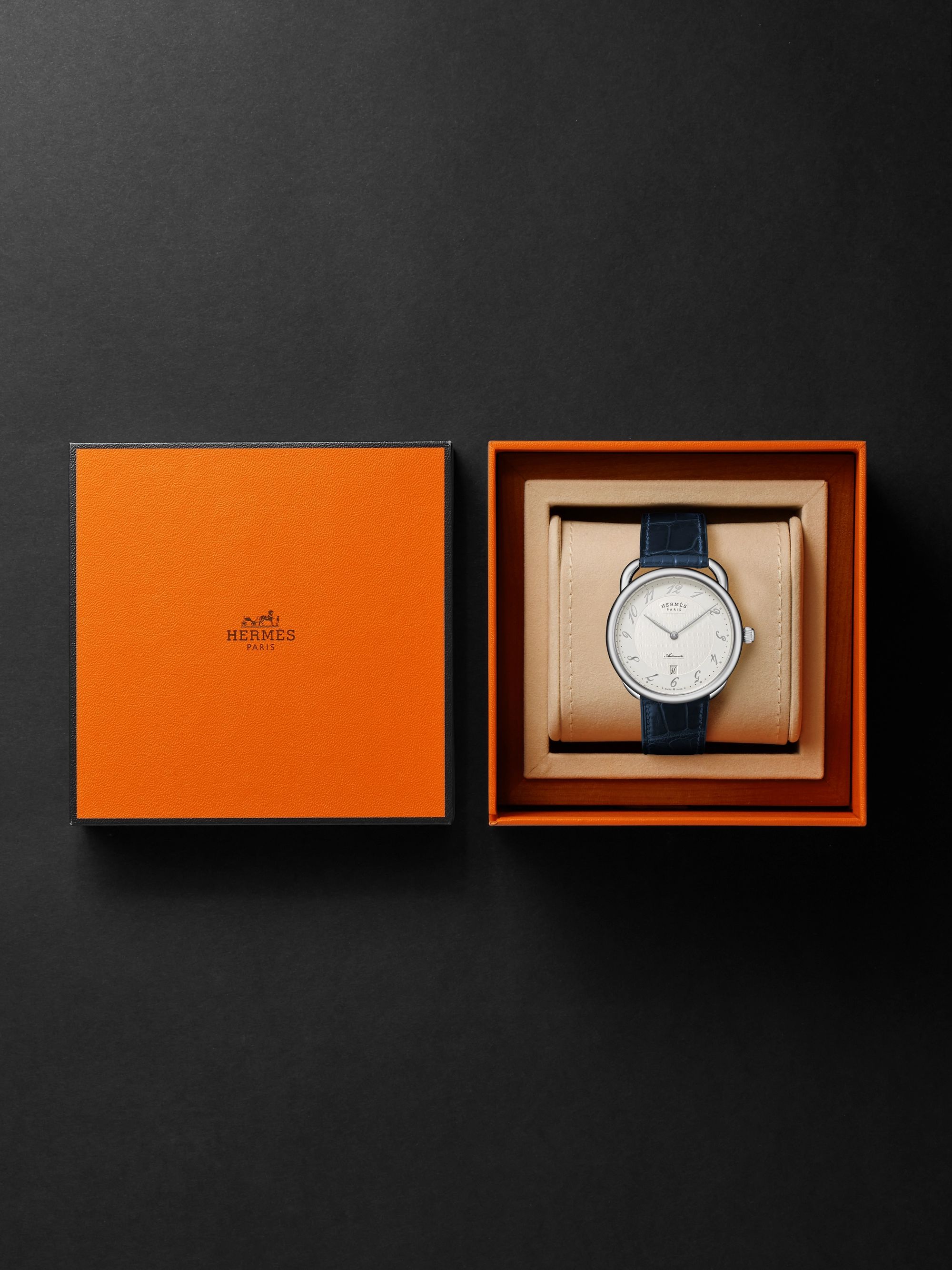 HERMÈS TIMEPIECES Montre Arceau Automatic 40mm Stainless Steel and Alligator Watch, Ref. No. 55547WW00