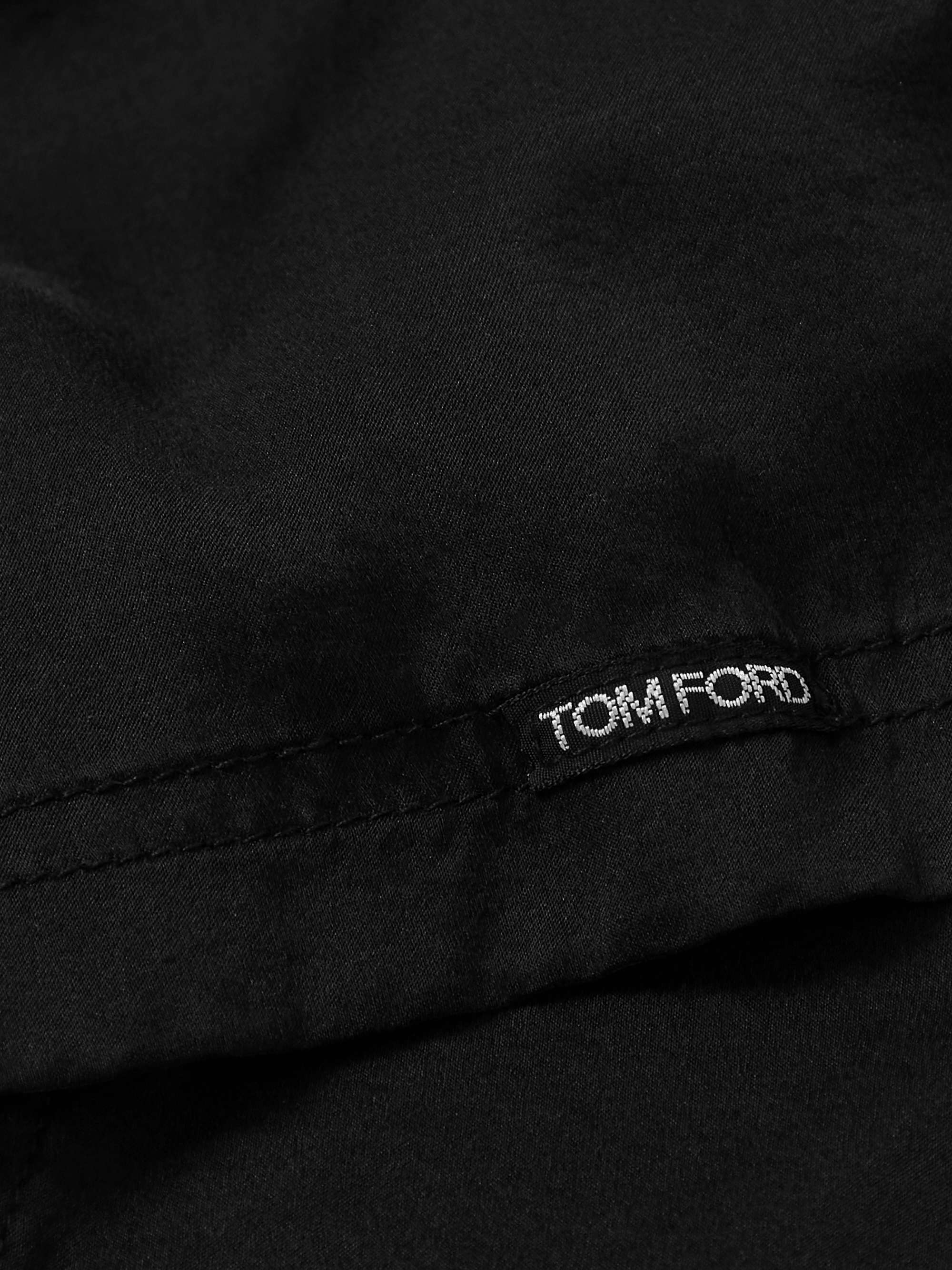 TOM FORD بلوزة بيجاما هينلي من حرير الساتان المطّاطي