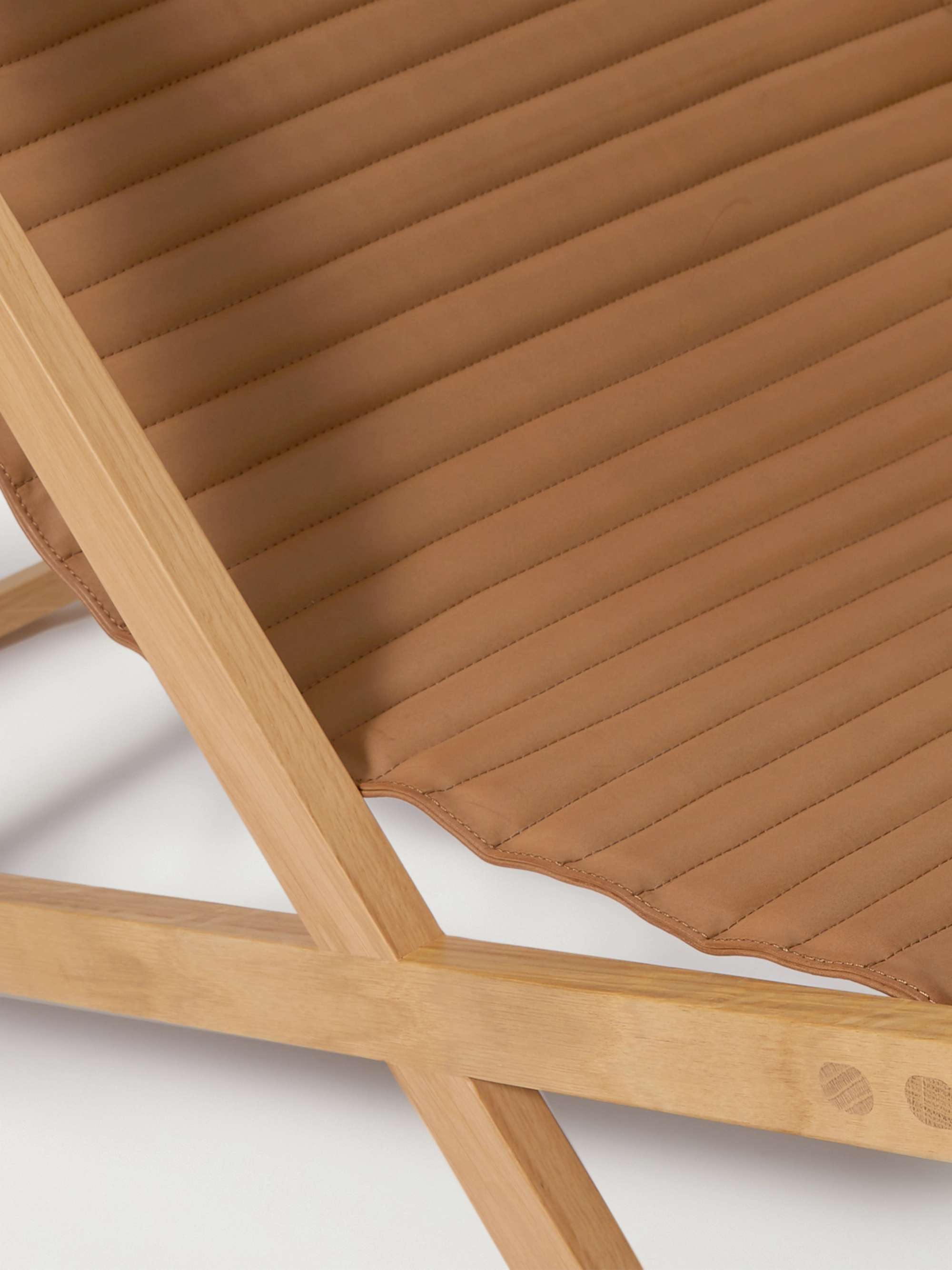 SSAM Wood and Leather Deck Chair
