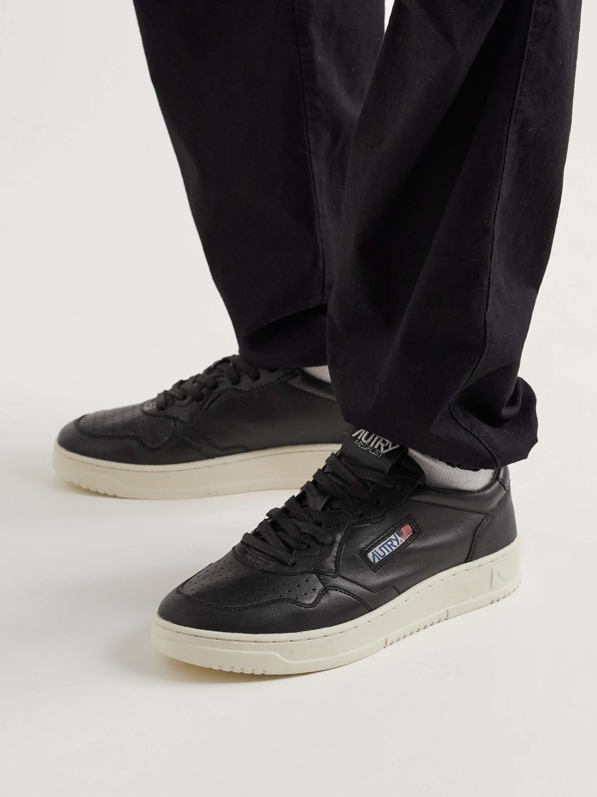 AUTRY Medalist Leather Sneakers