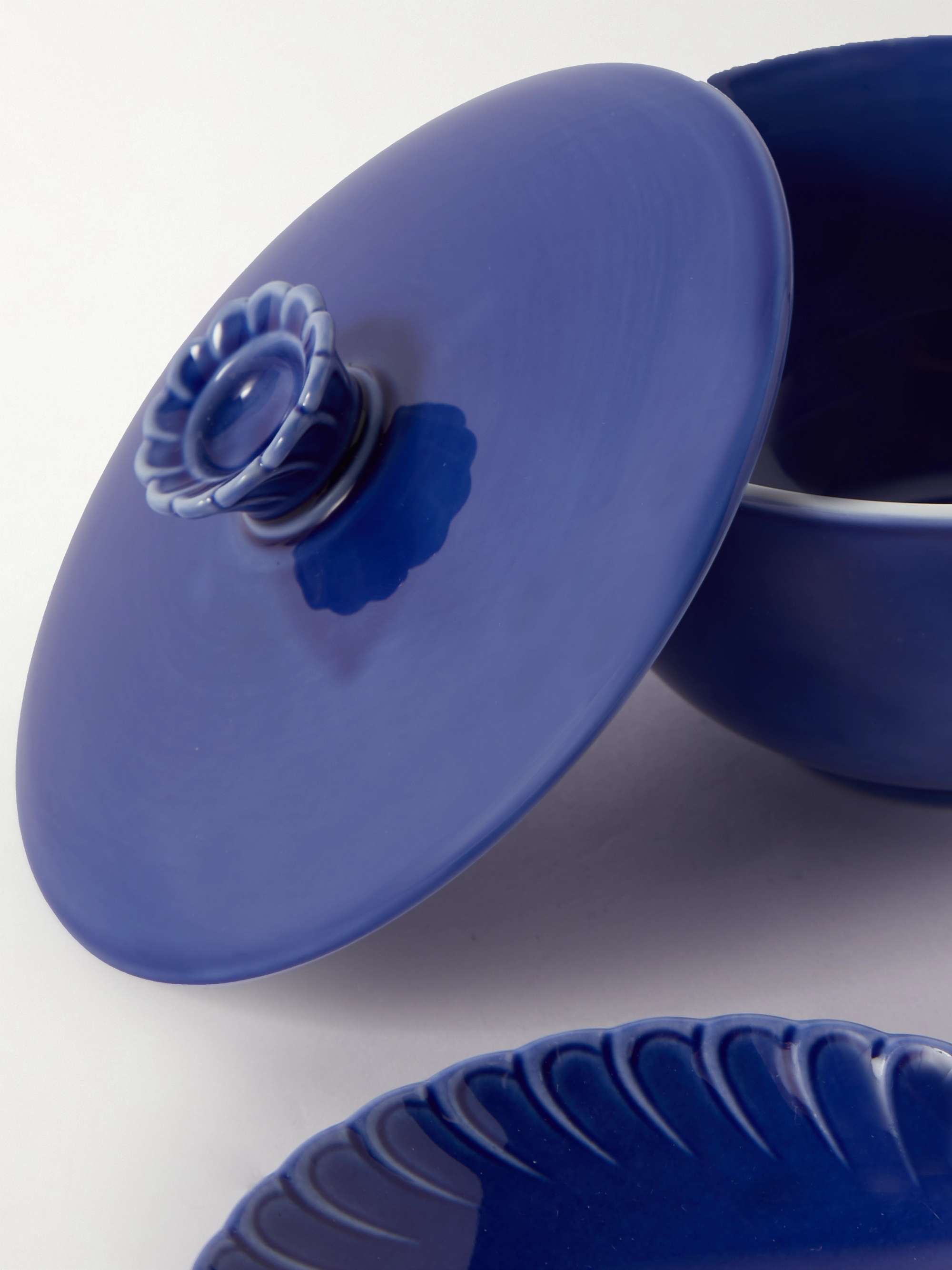BUCCELLATI + Ginori Asia Set of Two Porcelain Bowls and Chopstick Holders