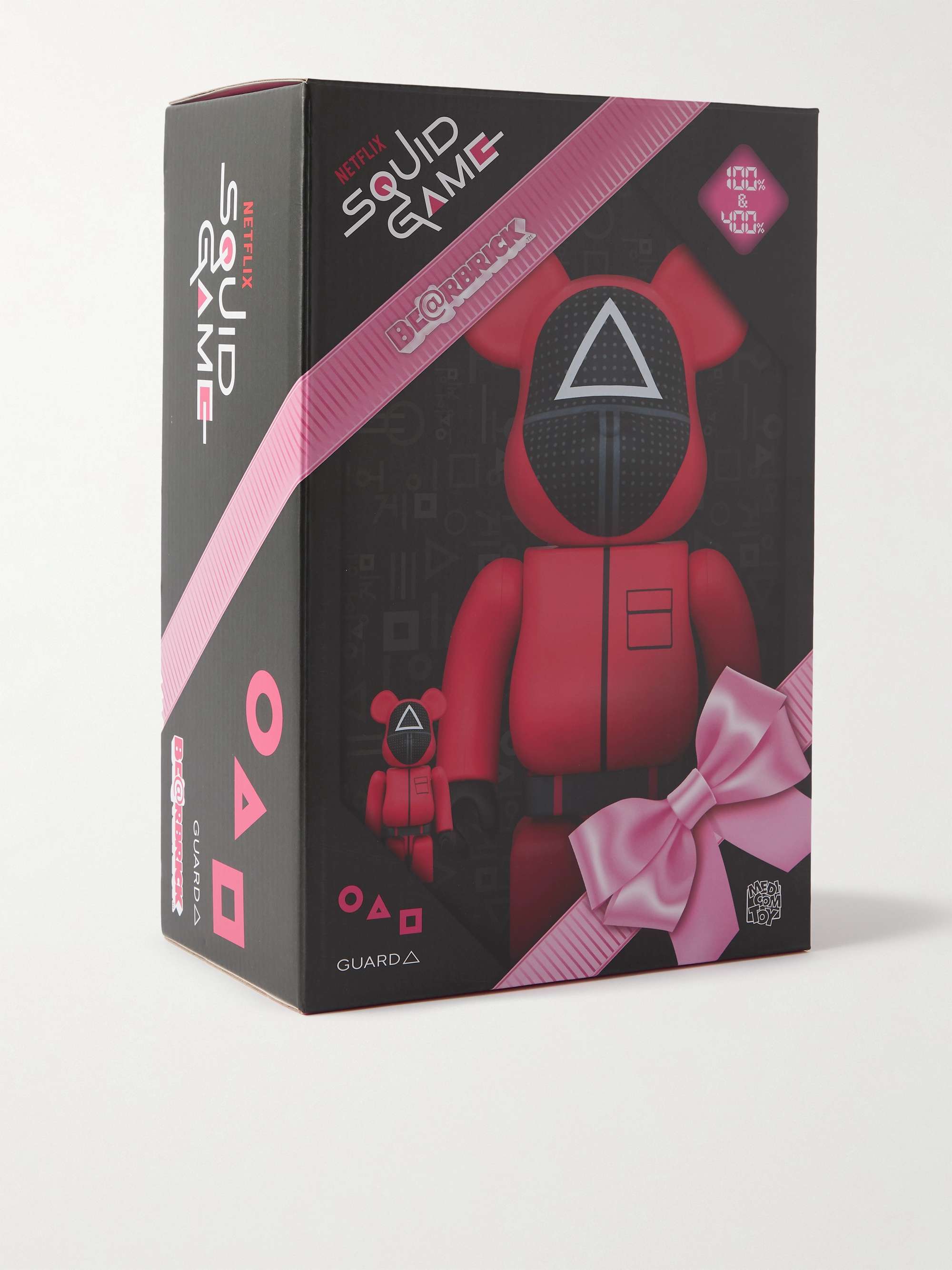 BE@RBRICK + Squid Game Guard △ 100% + 400% Printed PVC Figurine Set
