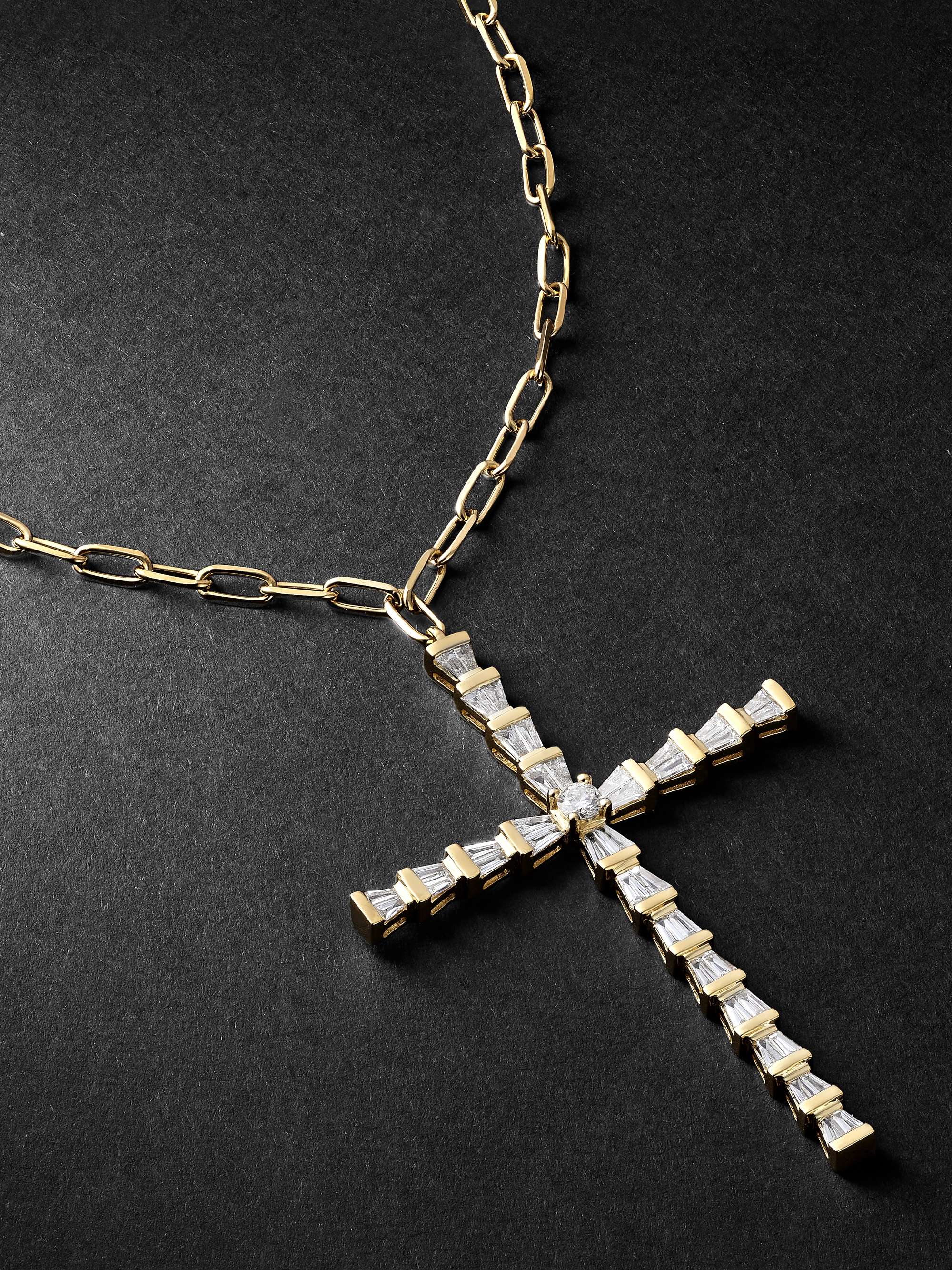 SHAY Gold Diamond Pendant Necklace