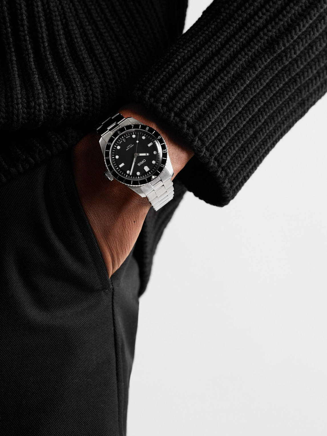 Divers Sixty-Five Automatic Stainless Steel Watch, Ref. 01 400 7772 4054-07 8 20 18 — 2