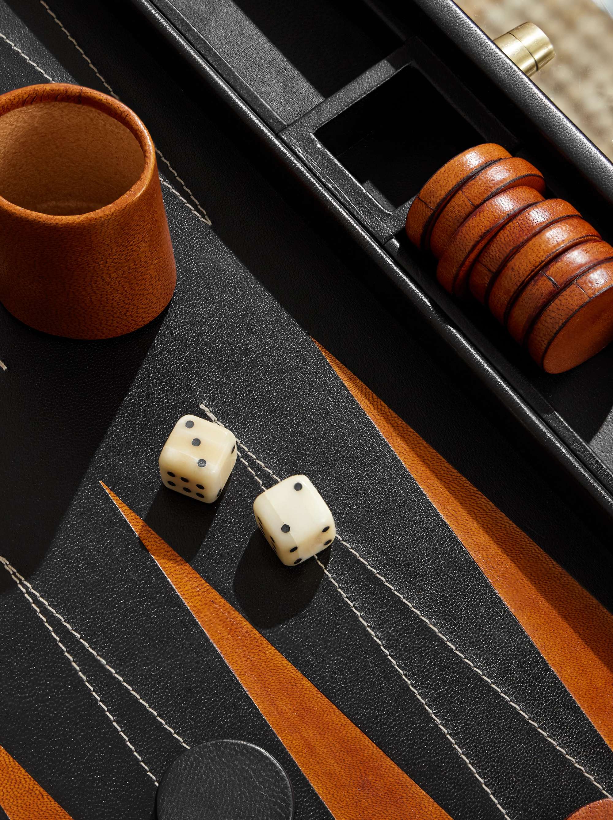 THE CONRAN SHOP + Hector Saxe Leather Backgammon Set