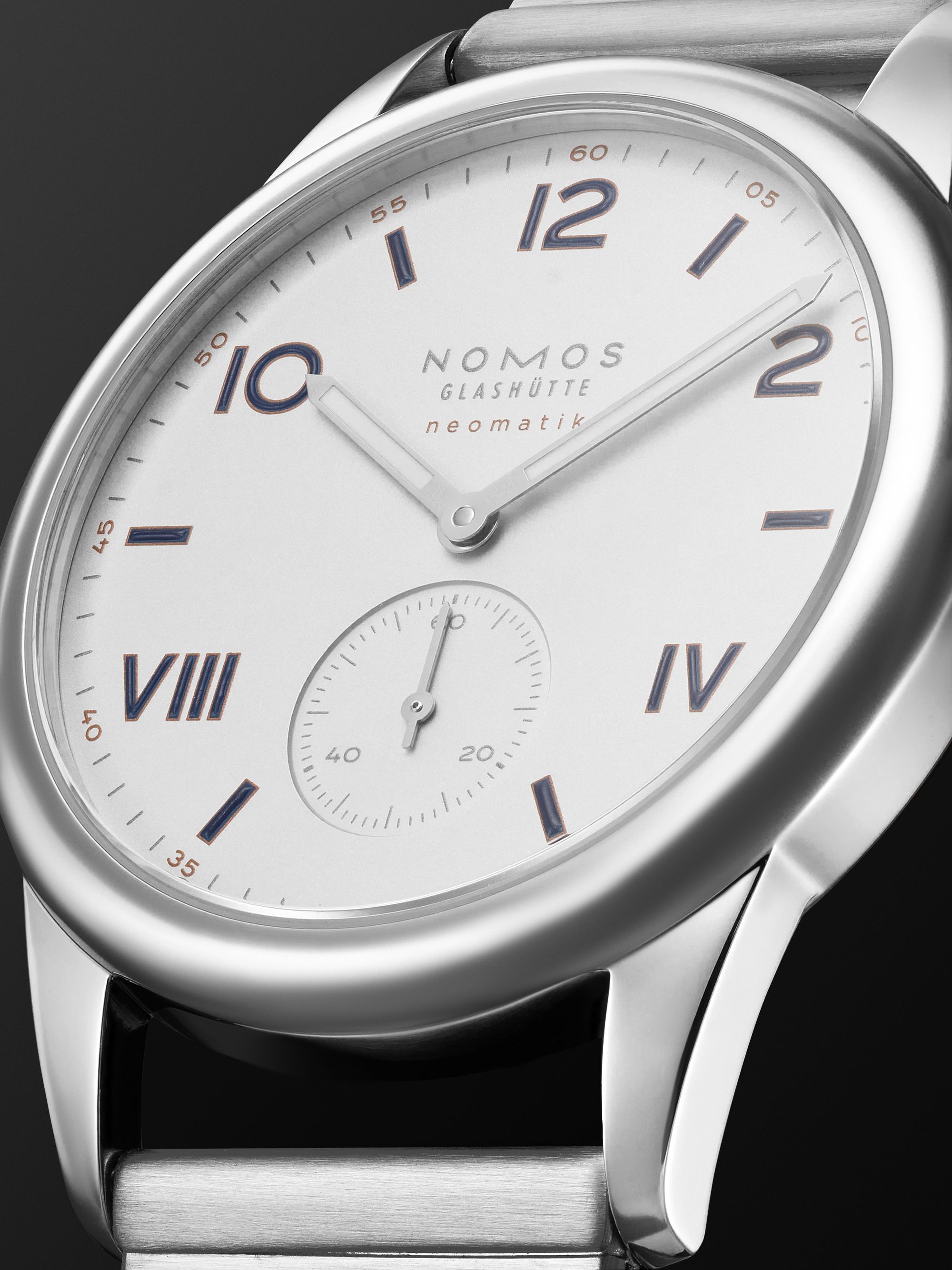 NOMOS GLASHÜTTE ساعة Club Campus Neomatik أوتوماتيكية من الفولاذ المقاوم للصدأ بقُطر 39.5 مم، الرقم المرجعي 766