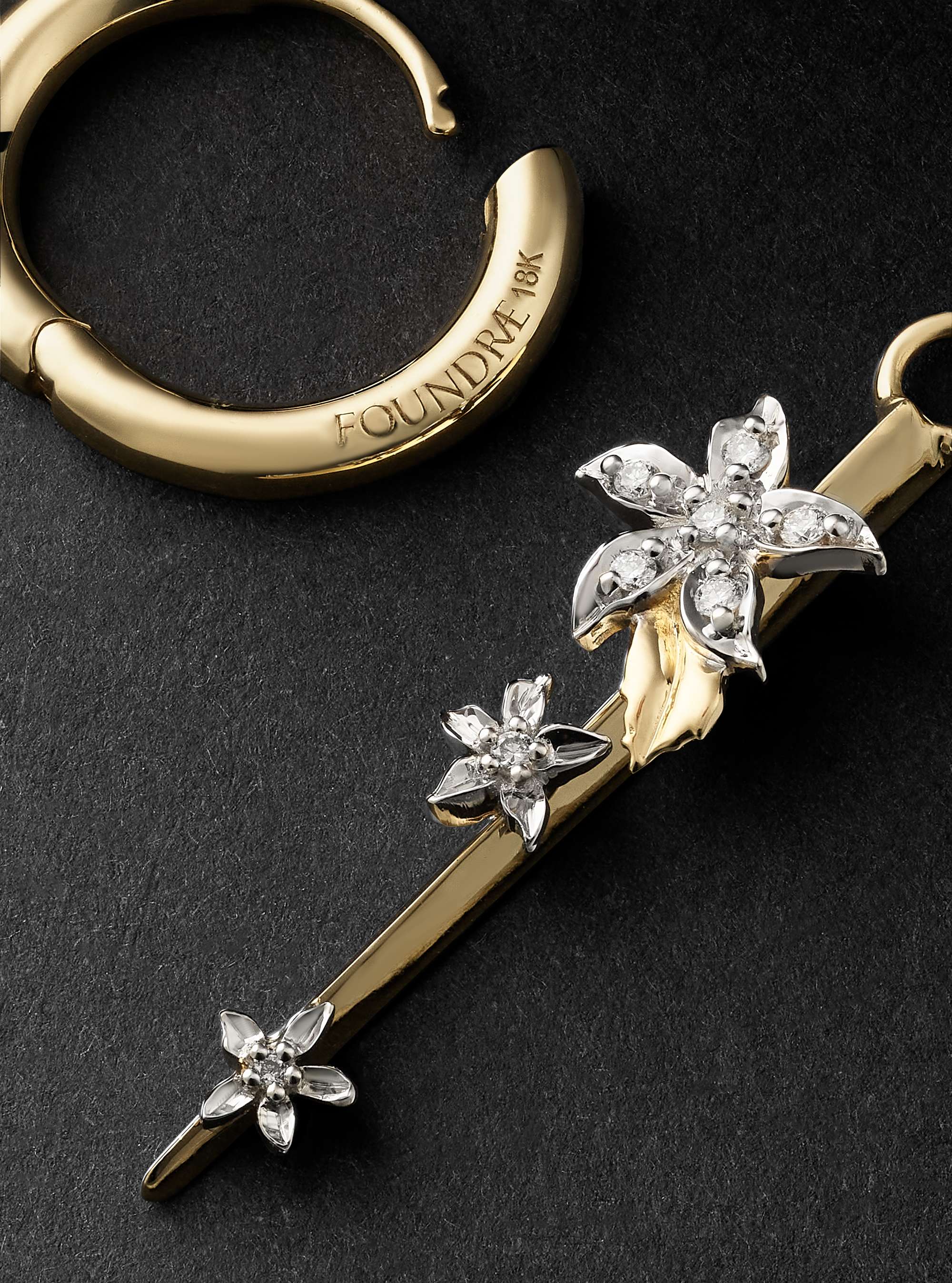 FOUNDRAE Small Thorn Gold Diamond Single Hoop Earring