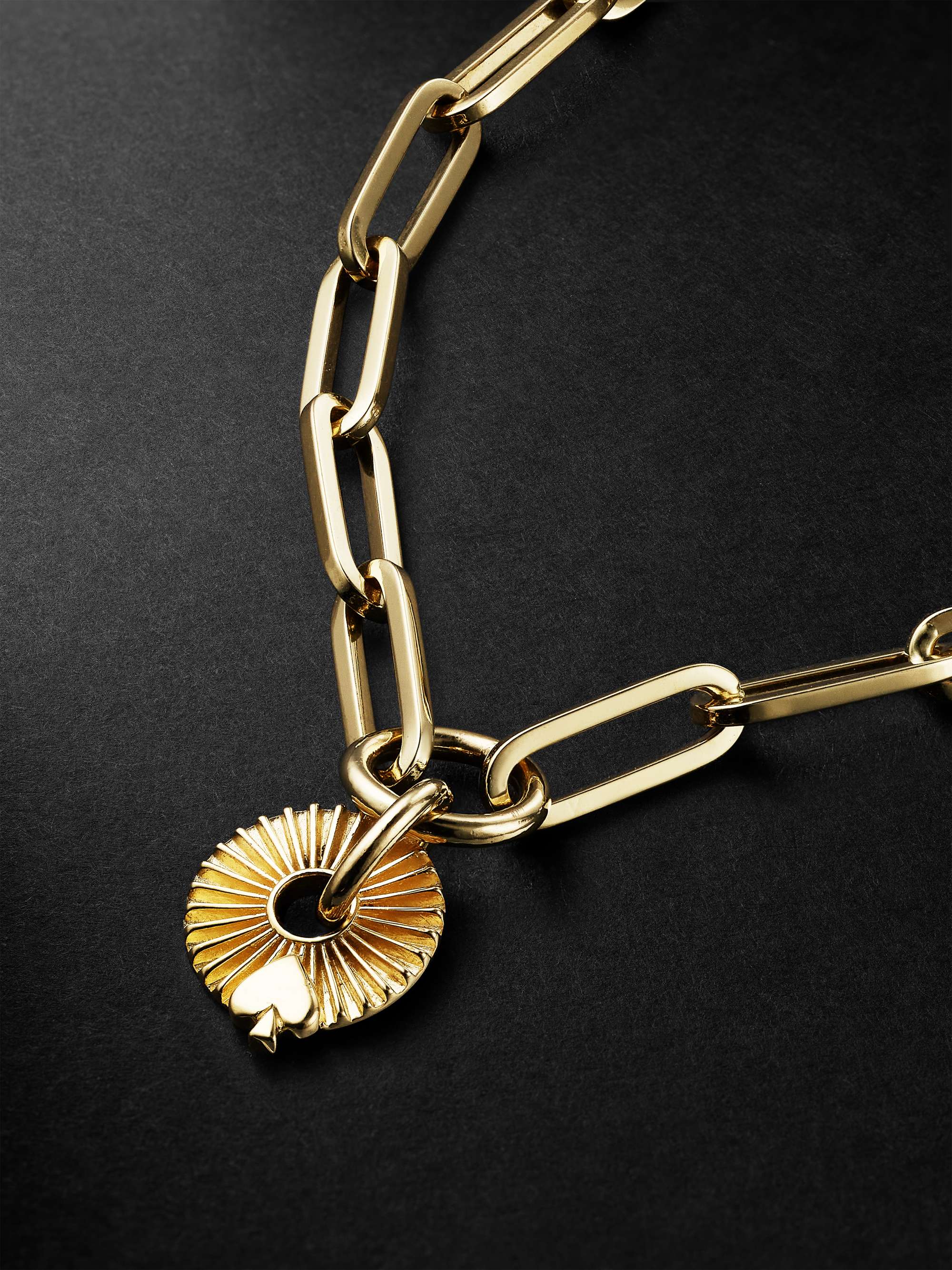 FOUNDRAE Classic Fob Clip Chain and Spade Disk Gold Bracelet