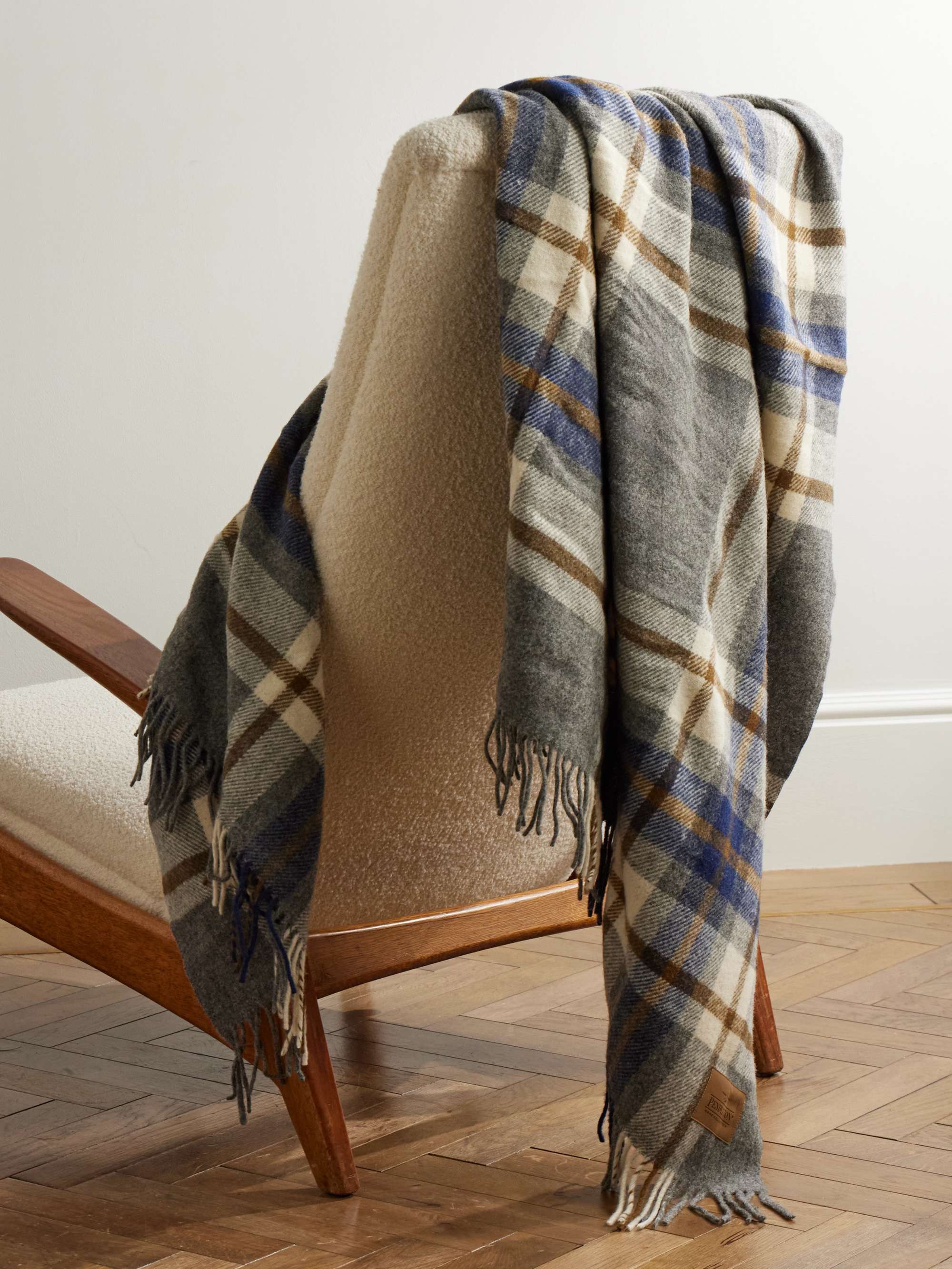 PENDLETON بطانية من الصوف البكر بنقشة المربعات وبأهداب