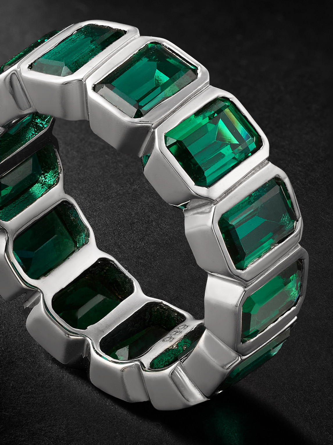 42 SUNS 14-Karat White Gold Emerald Eternity Ring - Men | Thumbnail 5
