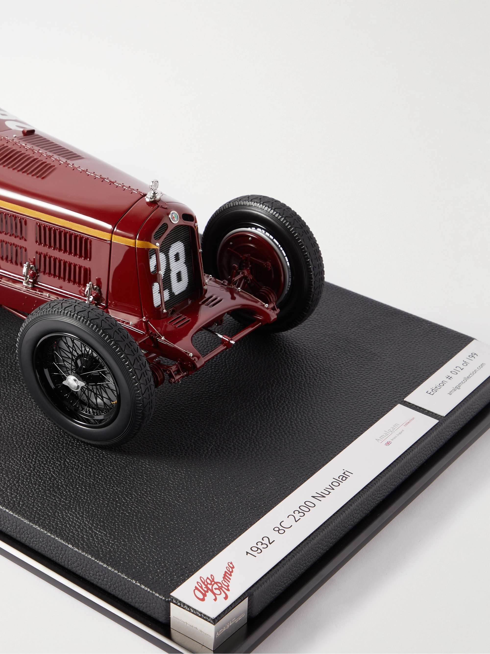 AMALGAM COLLECTION Alfa Romeo 8C 2300 'Monza' (1932) Limited Edition 1:8 Model Car