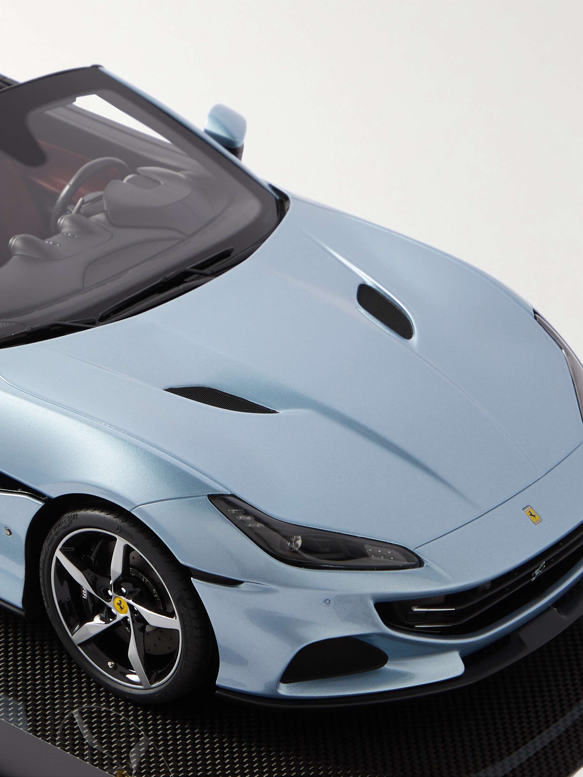 AMALGAM COLLECTION Ferrari Portofino M 1:12 Model Car
