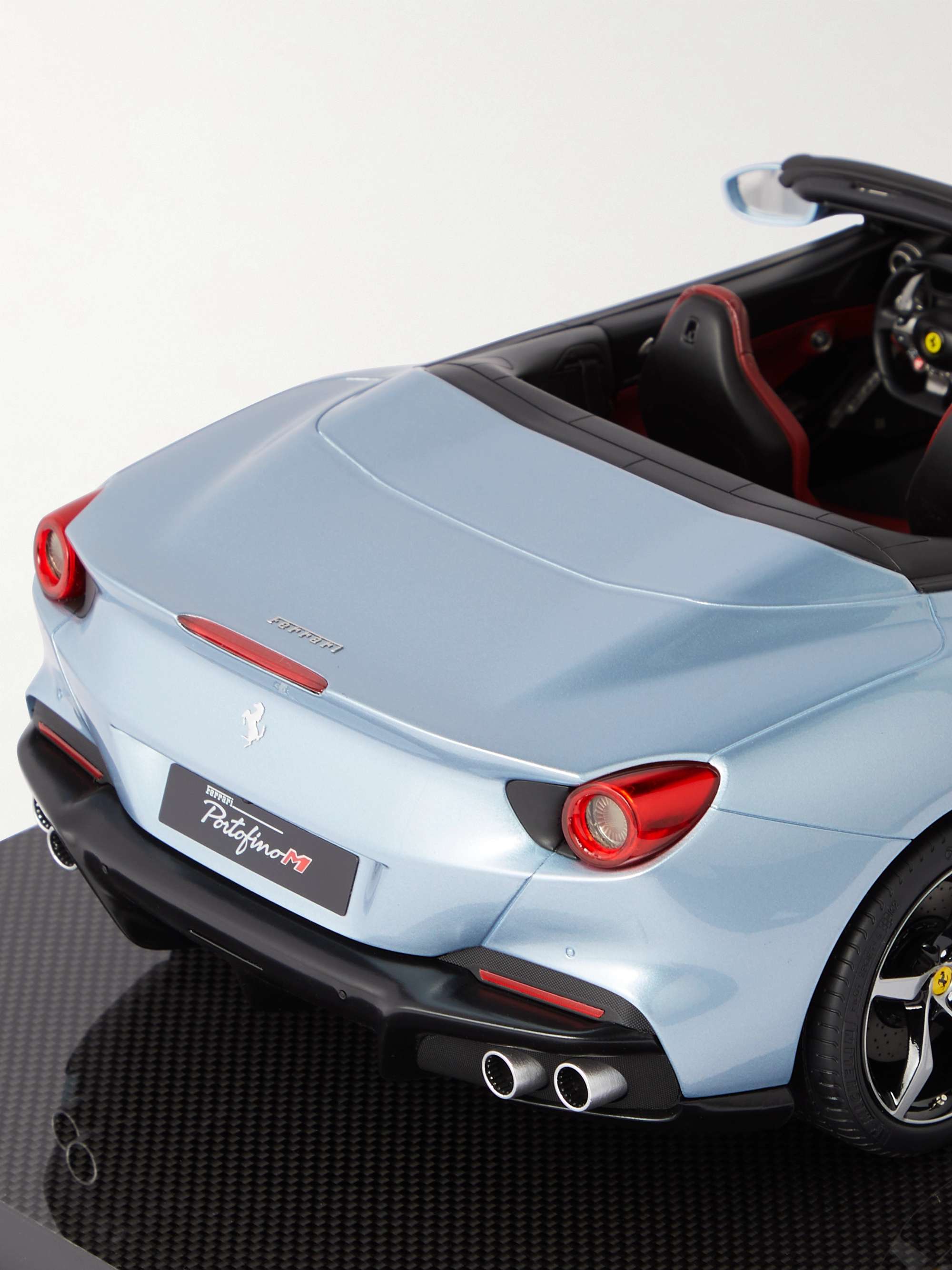 AMALGAM COLLECTION Ferrari Portofino M 1:12 Model Car