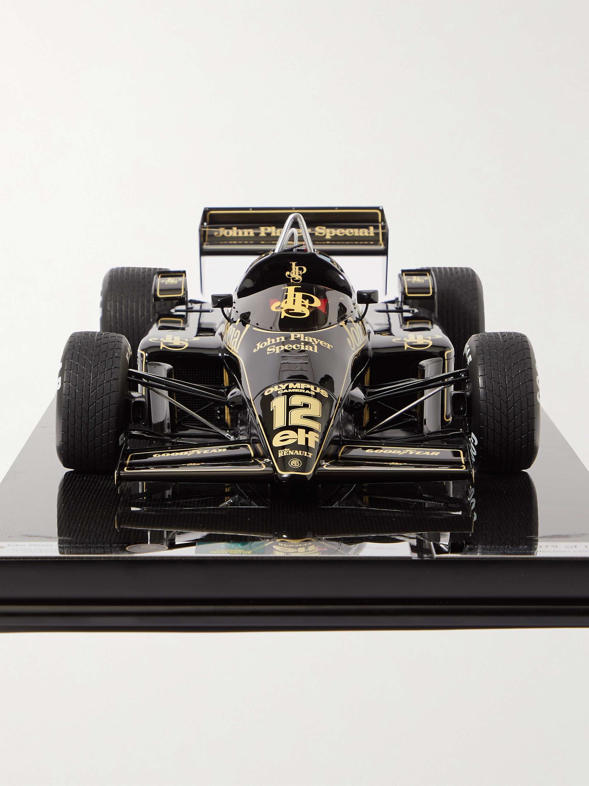 AMALGAM COLLECTION Lotus 97T Portuguese Grand Prix (1985) Limited Edition 1:8 Model Car