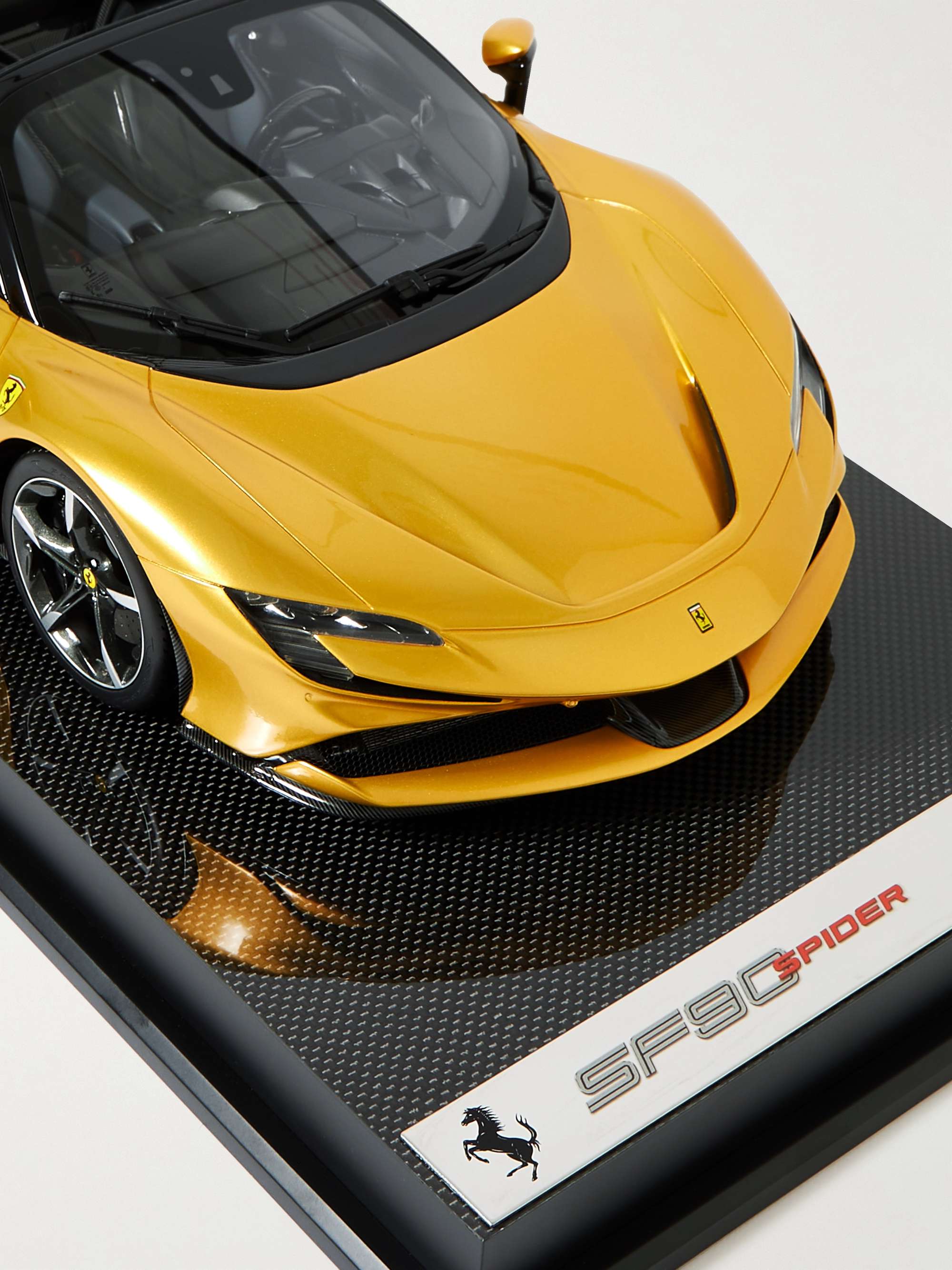 AMALGAM COLLECTION Ferrari SF90 Spider Limited Edition 1:12 Model Car