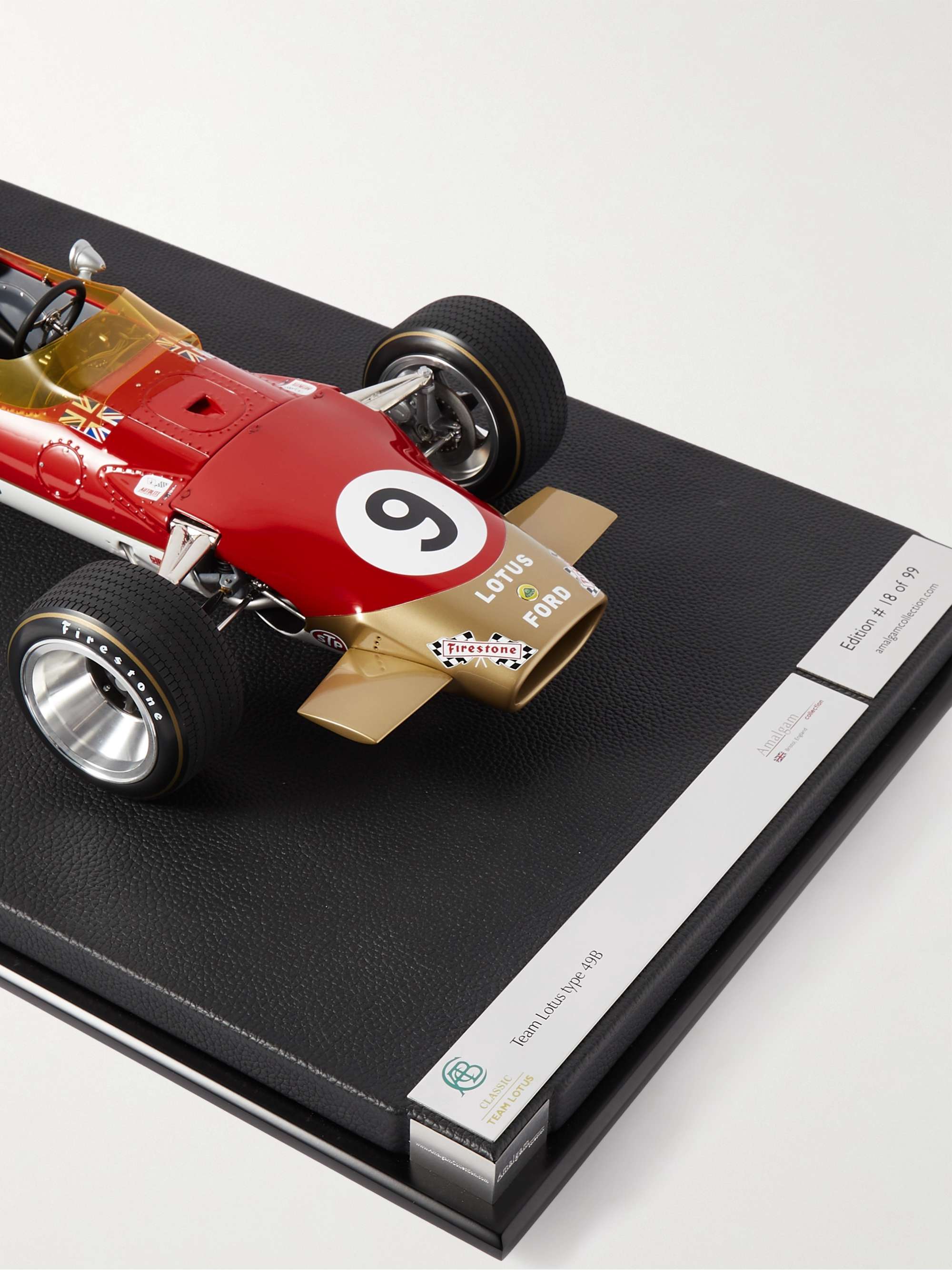 AMALGAM COLLECTION Lotus 49B (1968) Limited Edition 1:8 Model Car