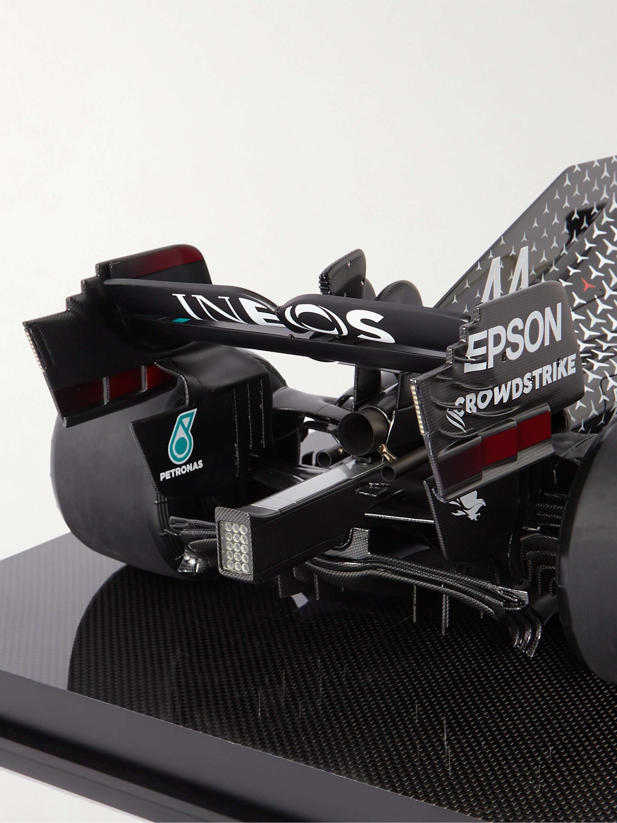 AMALGAM COLLECTION Mercedes AMG F1 Lewis Hamilton W11 EQ Performance (2020) 1:8 Model Car