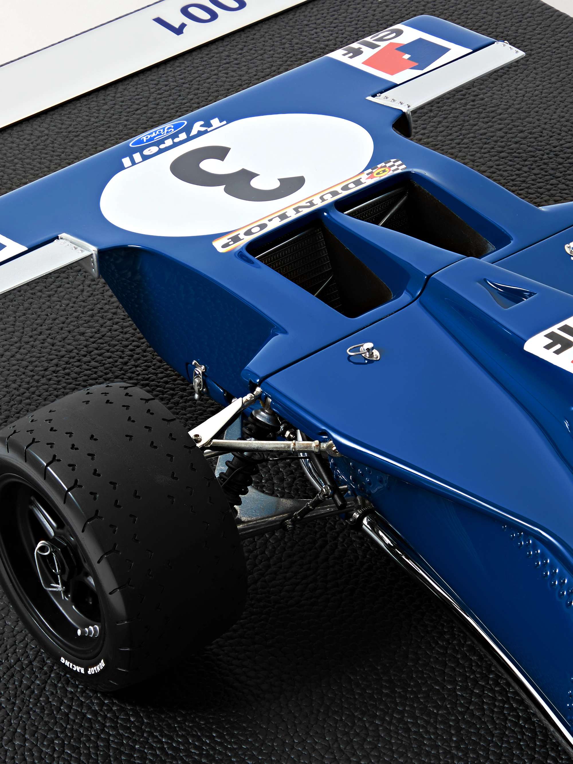 AMALGAM COLLECTION Tyrrell 001 (1970) 1:8 Model Car