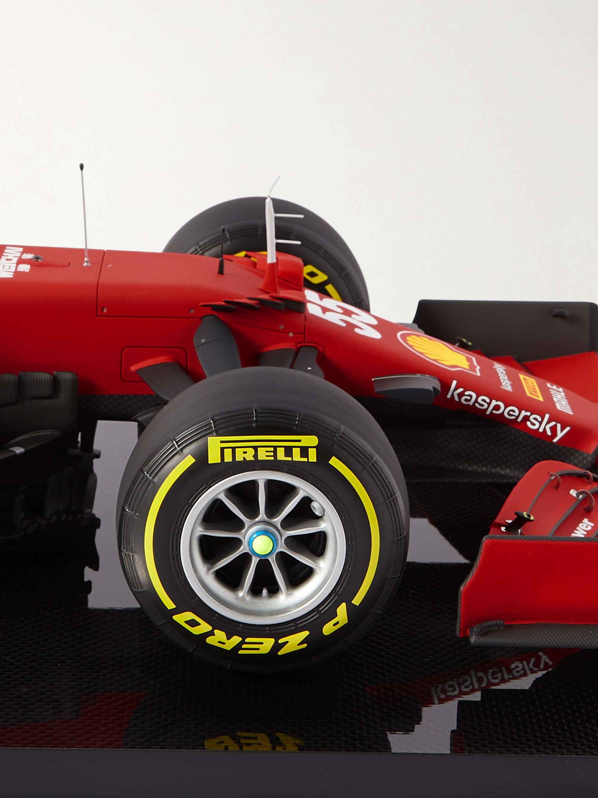 AMALGAM COLLECTION نموذج سيارة Ferrari SF21 بمقاس 1:8