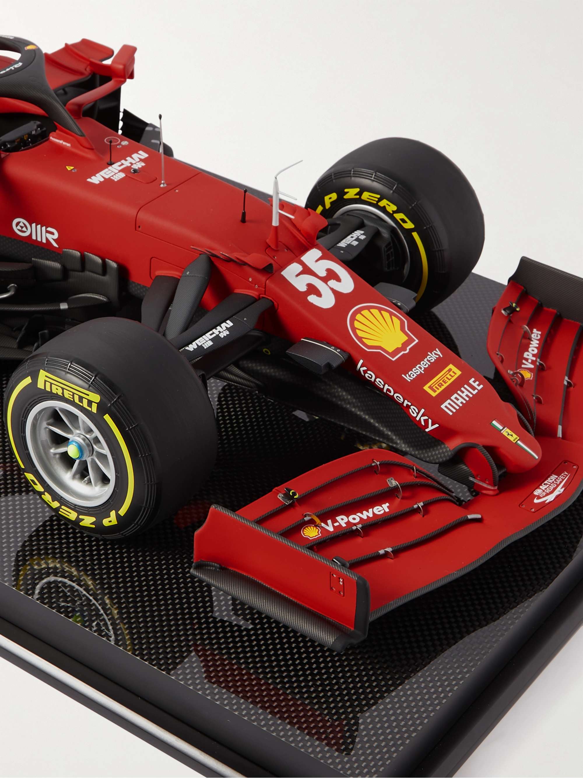 AMALGAM COLLECTION نموذج سيارة Ferrari SF21 بمقاس 1:8