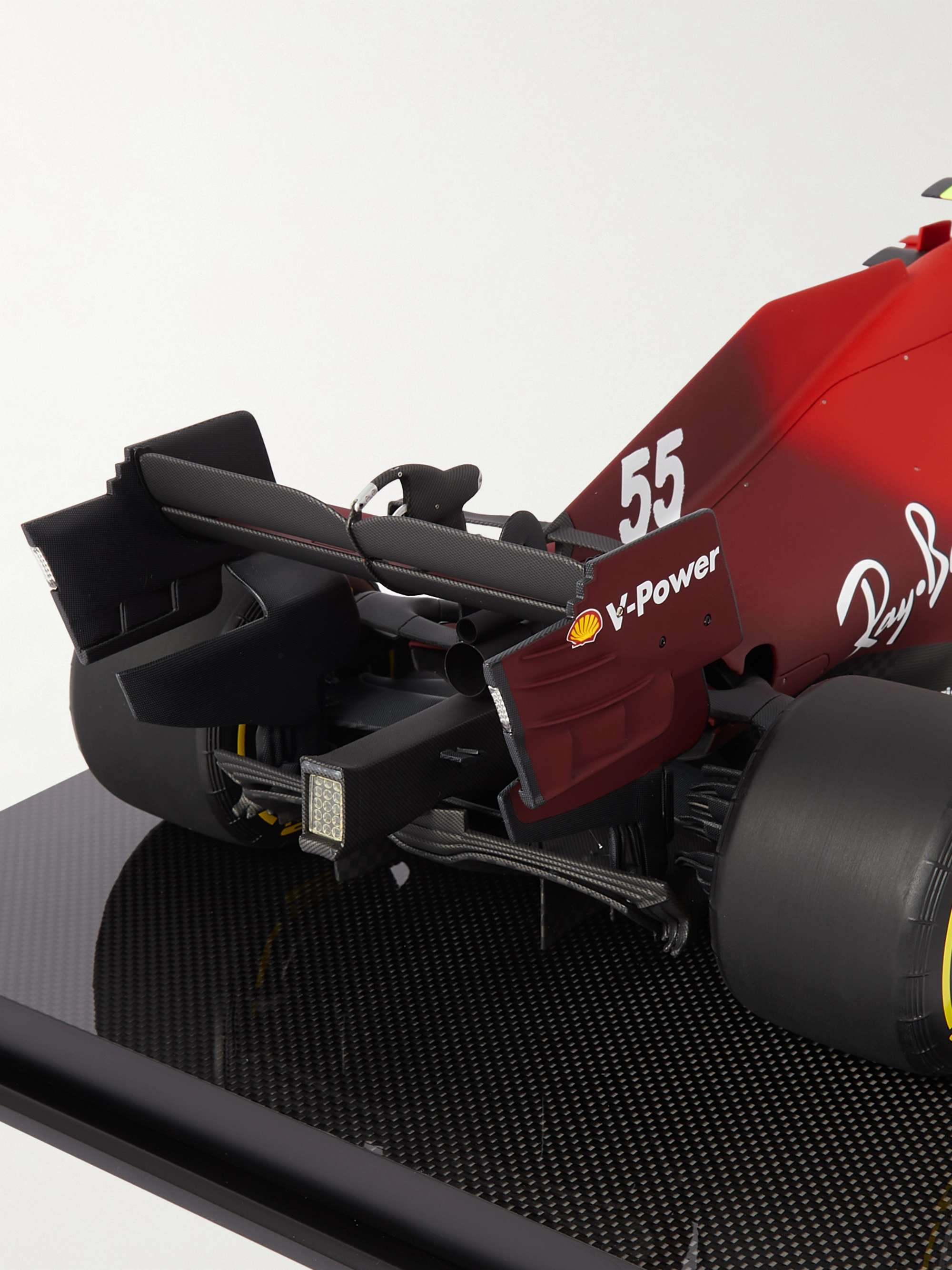 AMALGAM COLLECTION نموذج سيارة Ferrari SF21 بمقاس 1:8